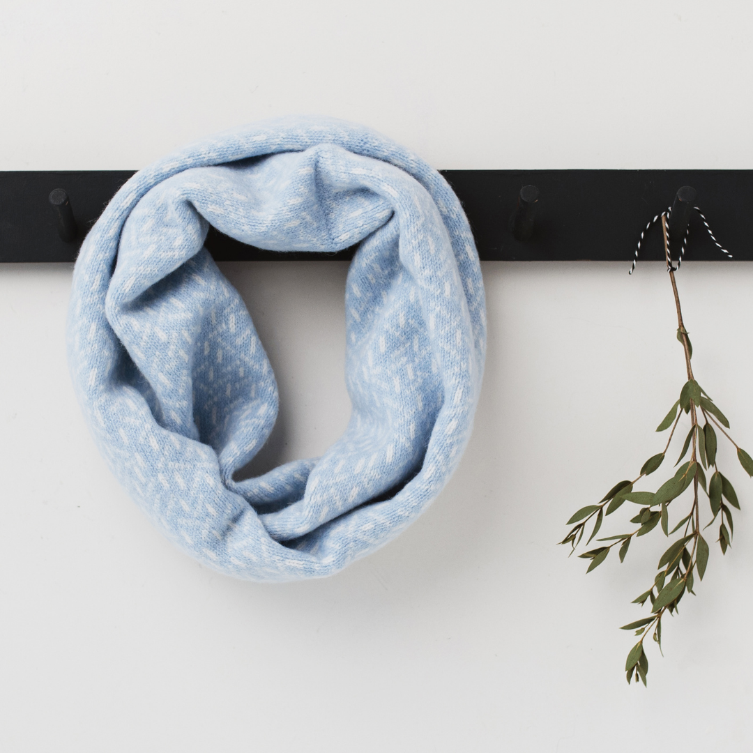 SAMPLE Scatter snood / cowl - angelite blue and white