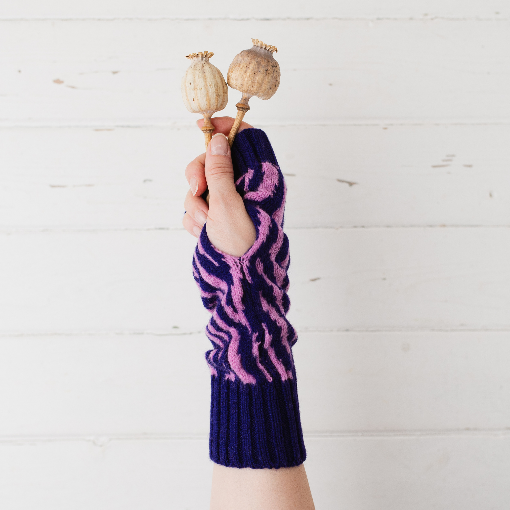 Zebra wrist warmers - nightfall and thulian