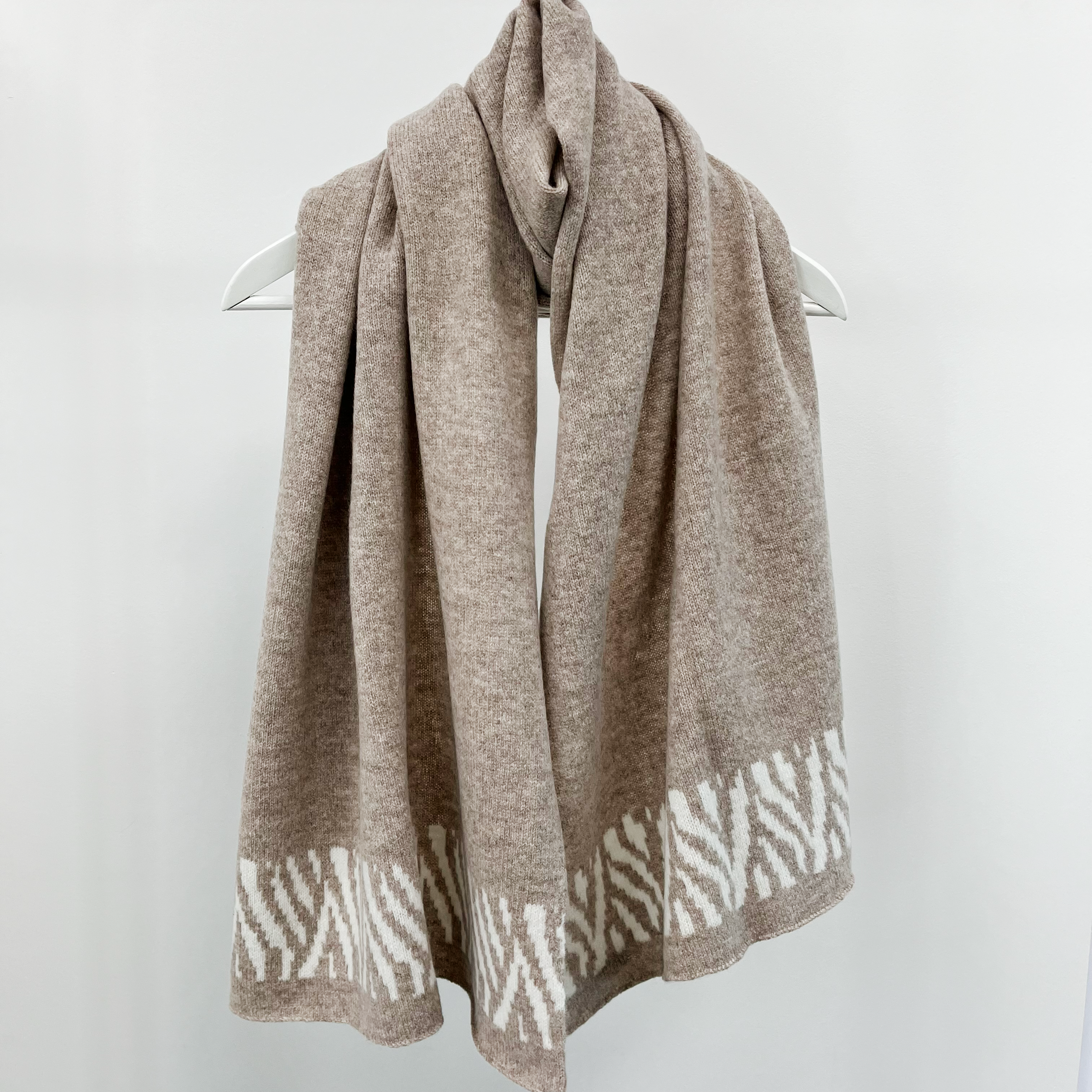 Zebra knitted wrap - cobble and white
