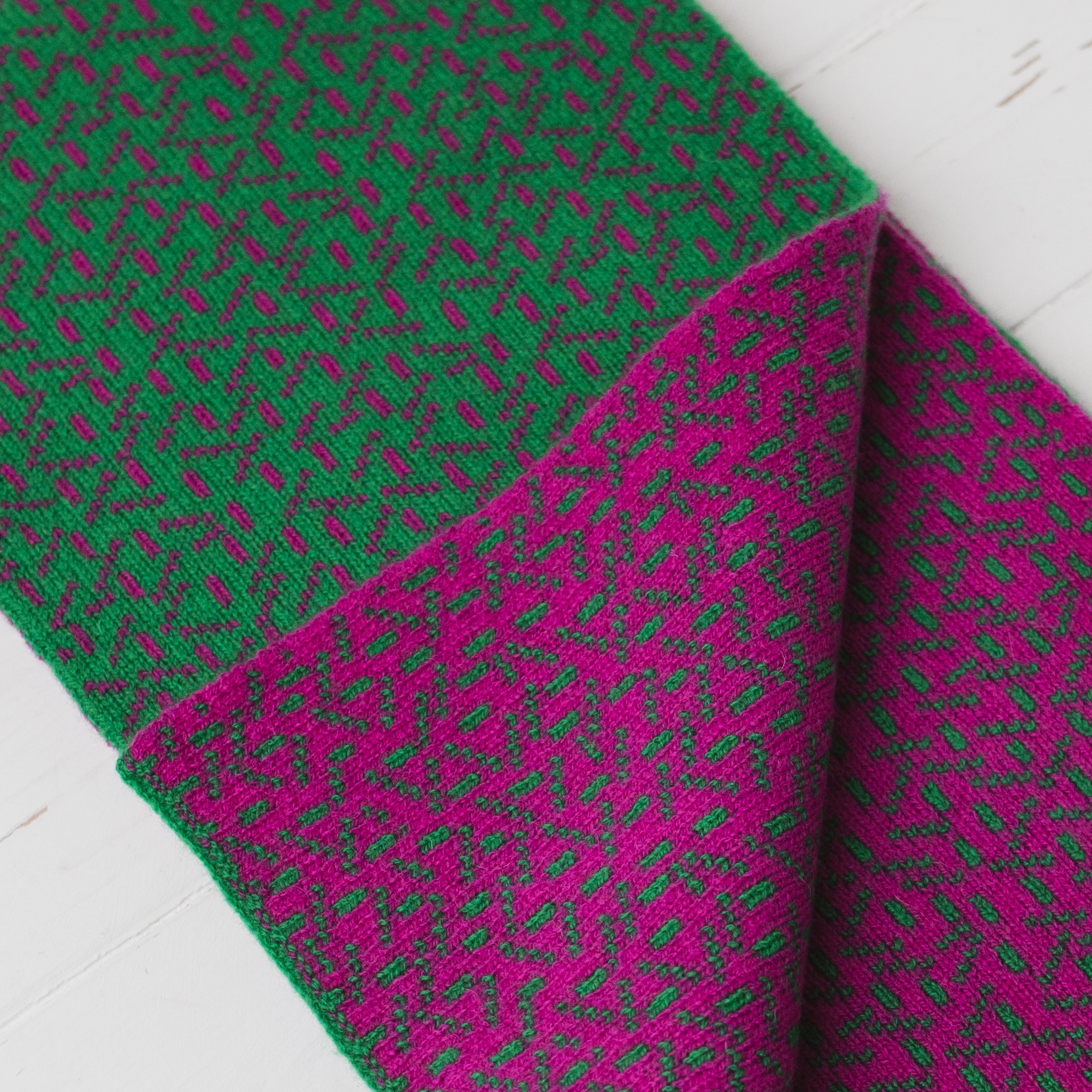 Scatter reversible scarf - billiard green and honesty