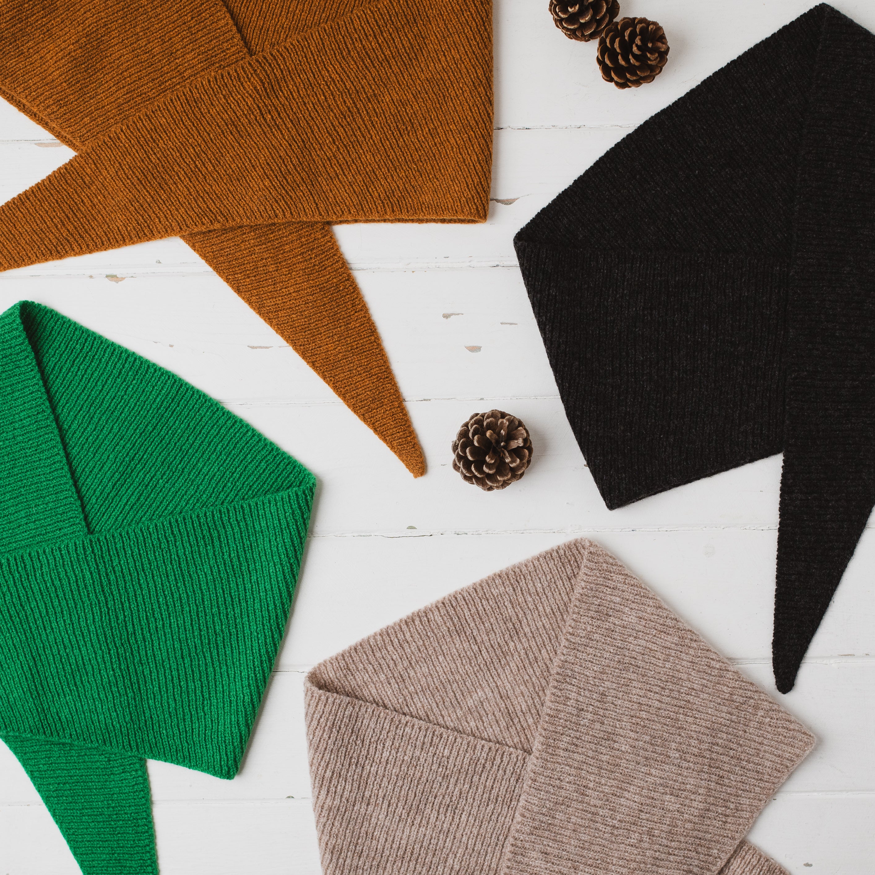 Lambswool neckerchief - charcoal