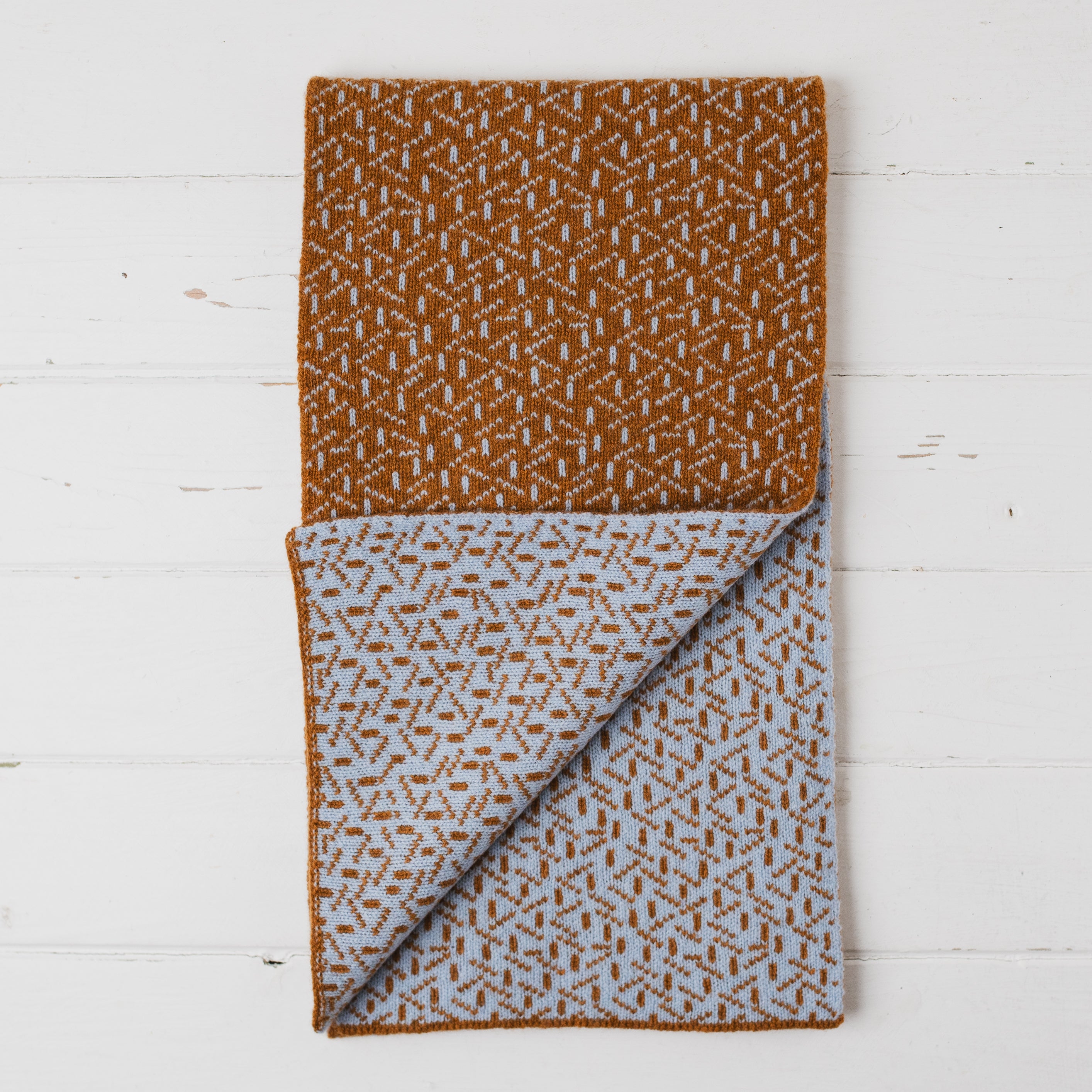 Scatter reversible scarf - sedona and angelite