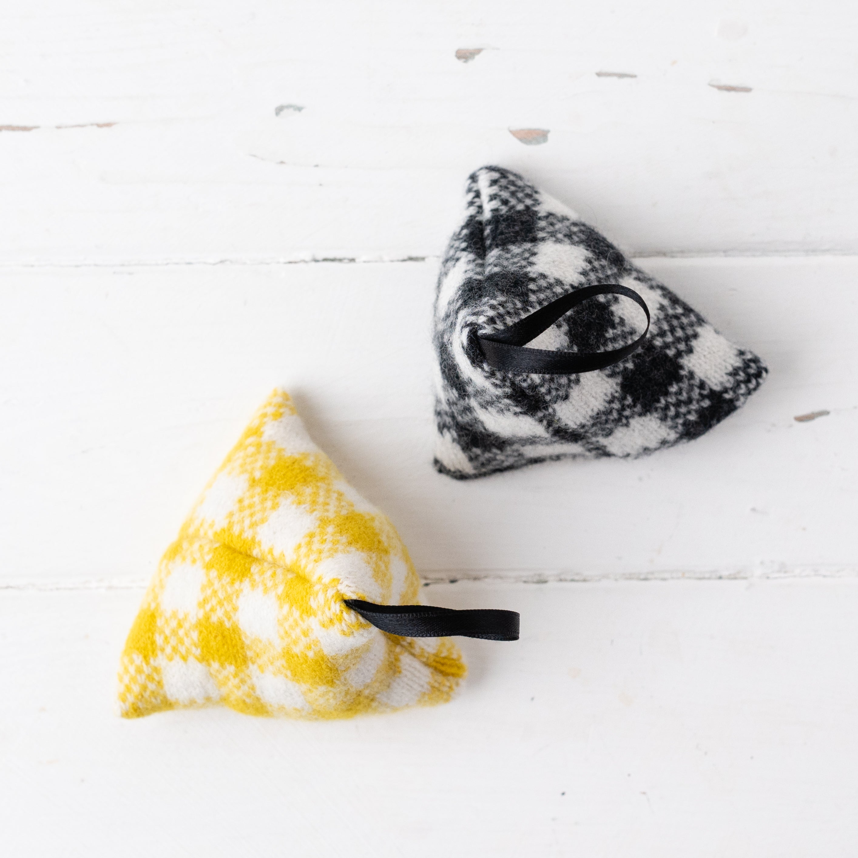 Gingham lavender bag - monochrome (charcoal and ecru)