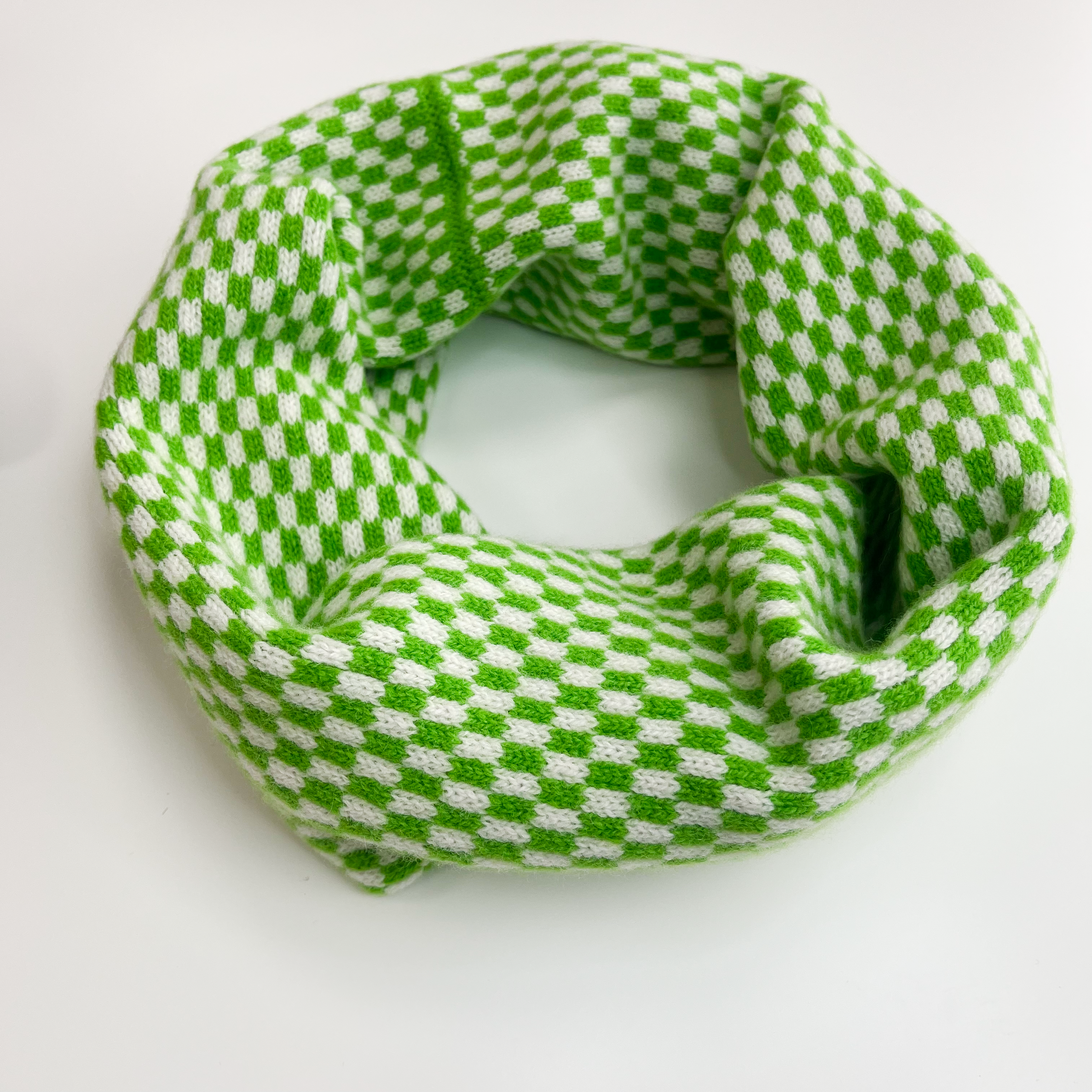 SAMPLE Checked snood / cowl - kelly green and white
