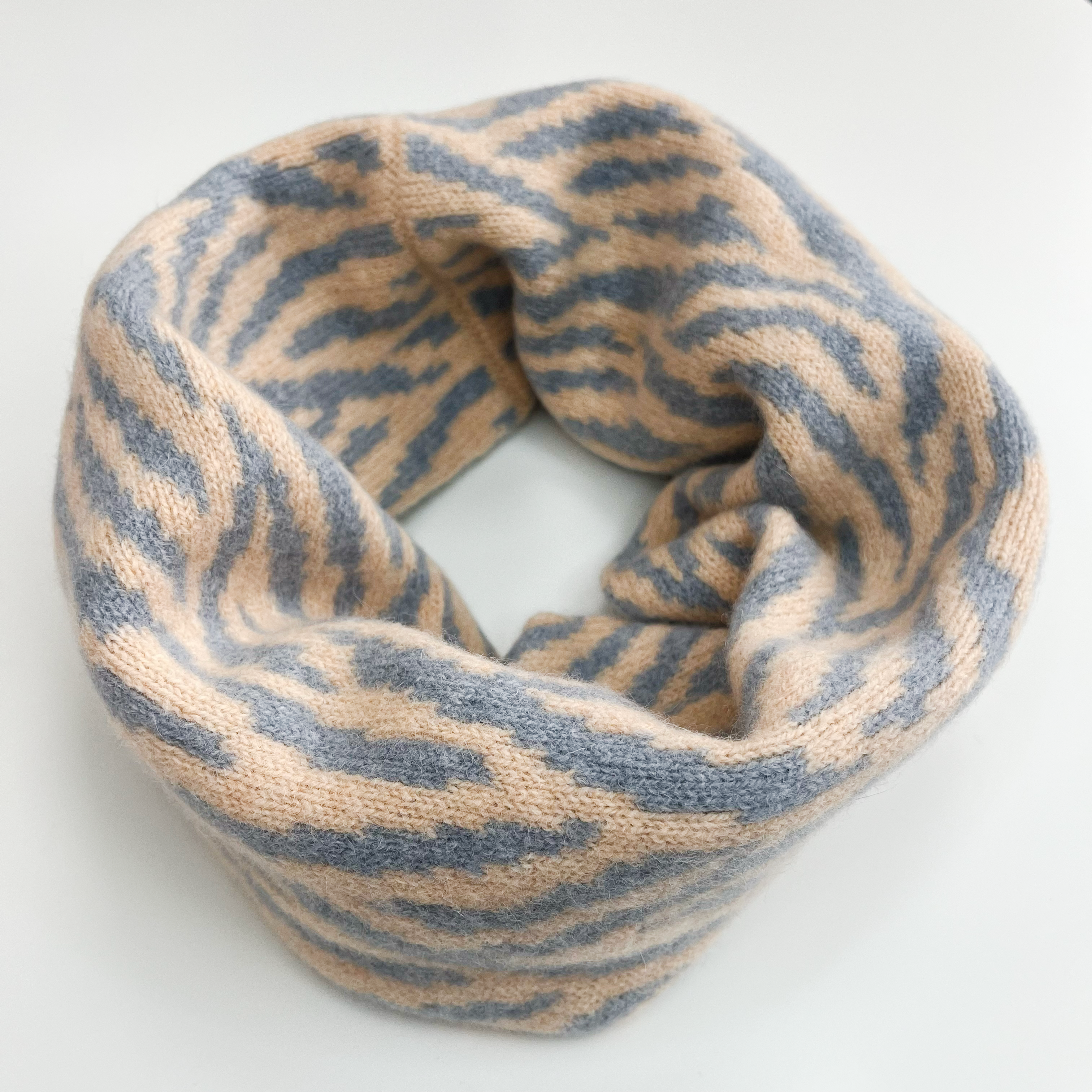 SAMPLE Zebra snood / cowl - nectarine and seal grey