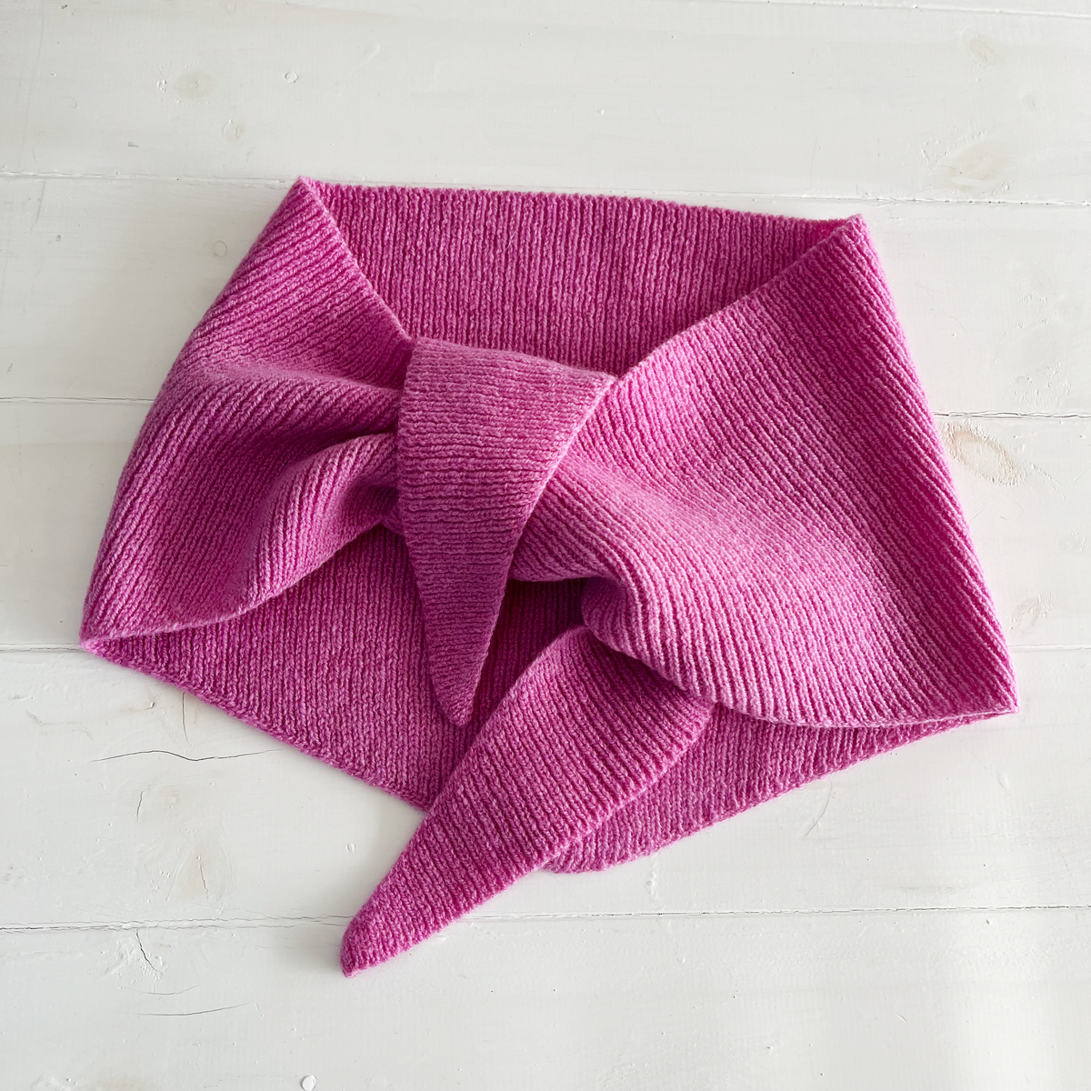 SECOND Lambswool neckerchief - Thulian pink
