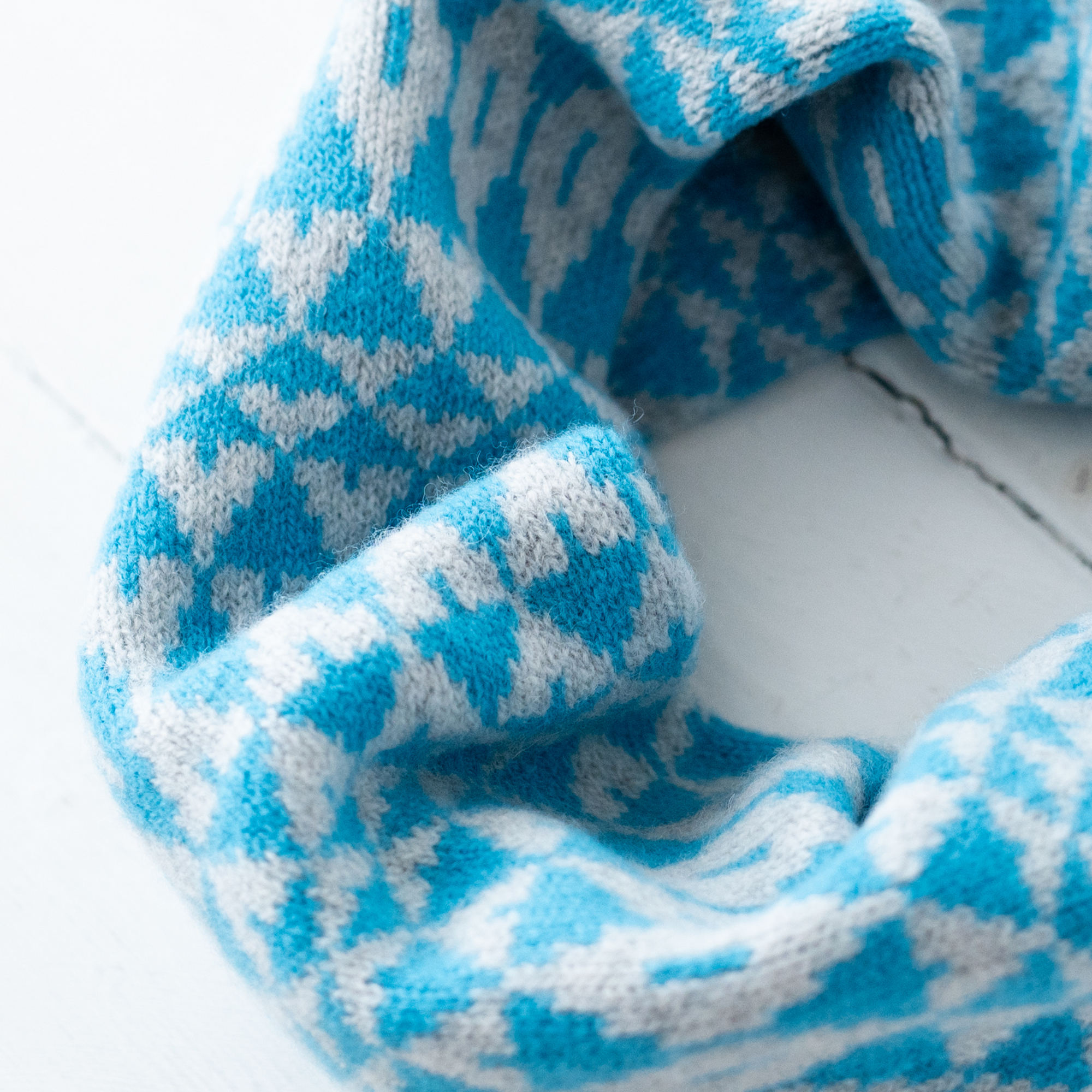 Mirror cowl - turquoise and zinc