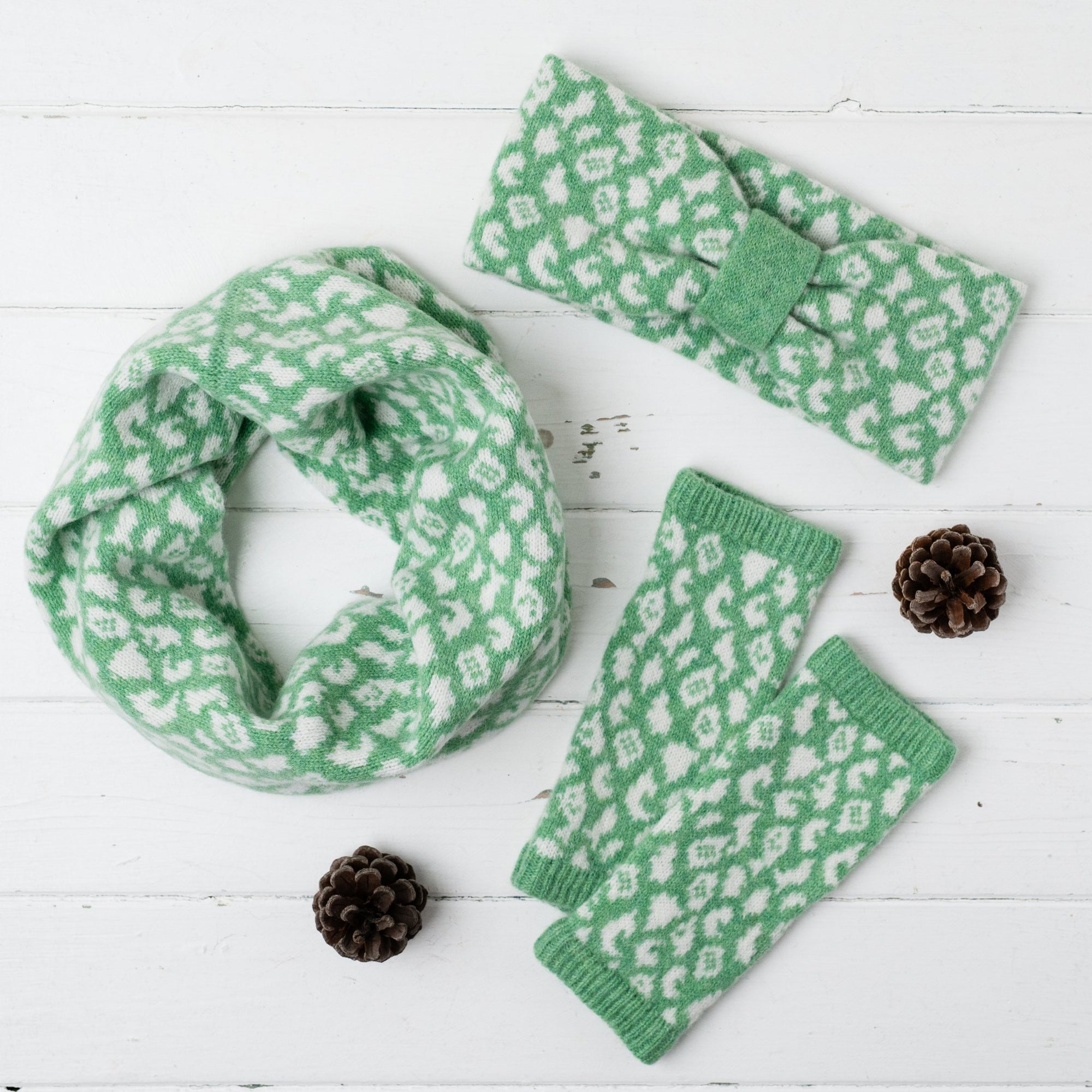 
    Mint and green
  