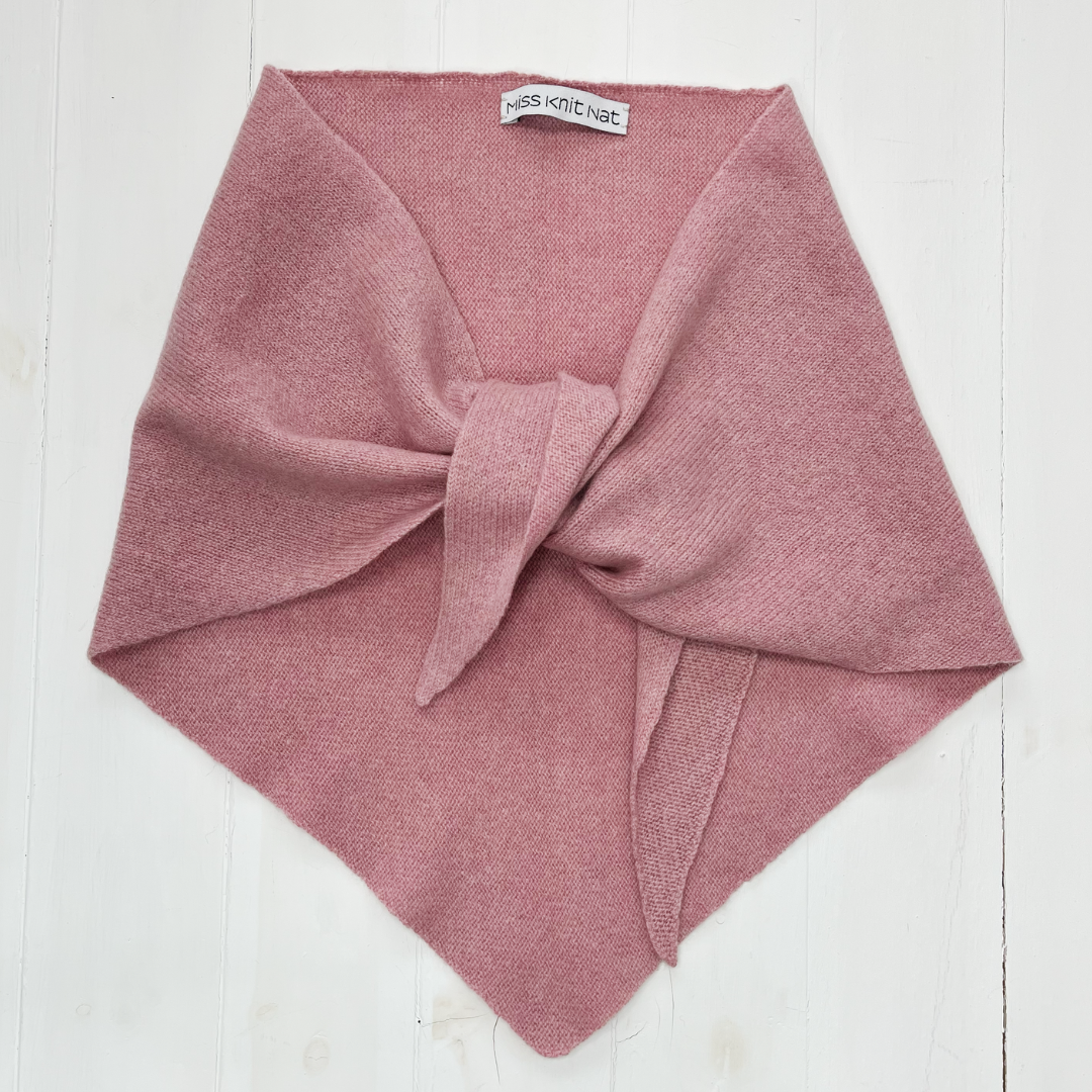 Triangle scarf - calamine pink