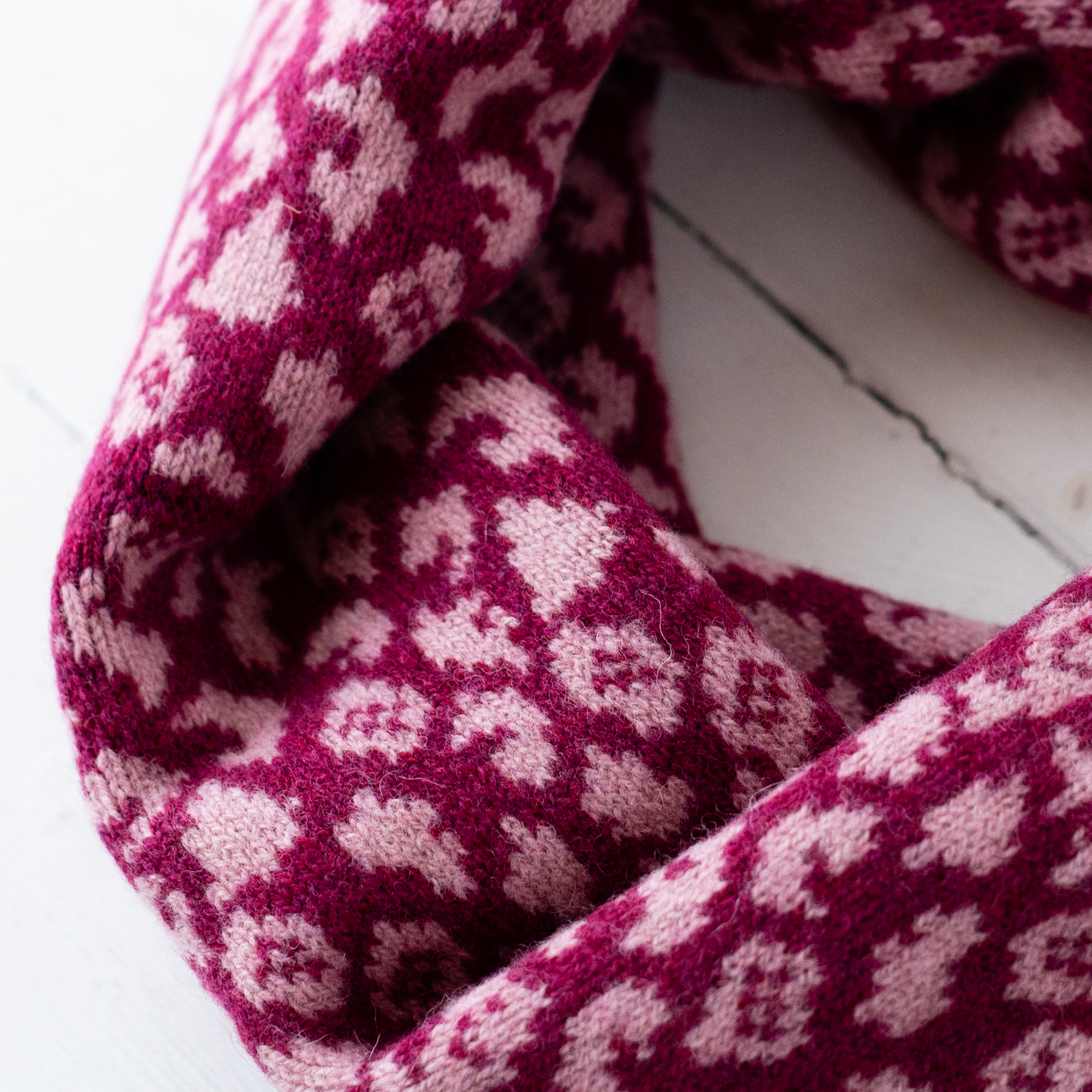SAMPLE SALE Leopard cowl - berry and rose