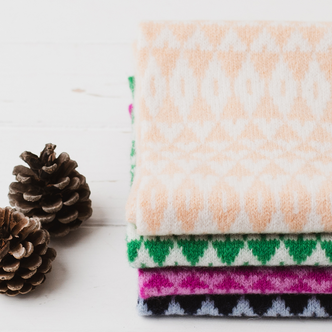 Mirror snood / cowl - nectarine and white (dispatched in 2-3 weeks)