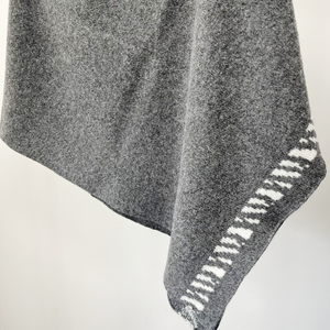 Lambswool knitted poncho - cliff and white