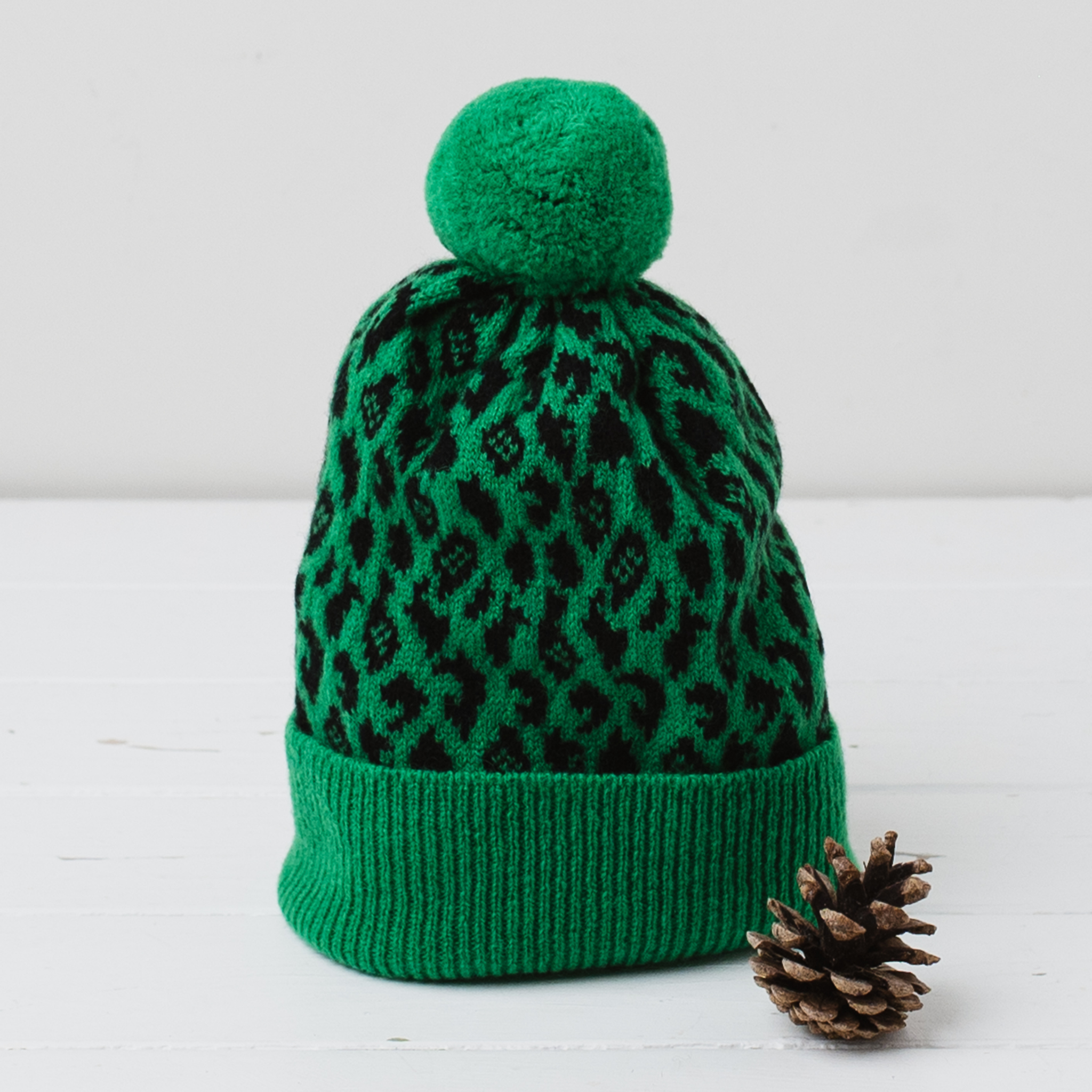 Leopard pom pom hat - billiard green and black