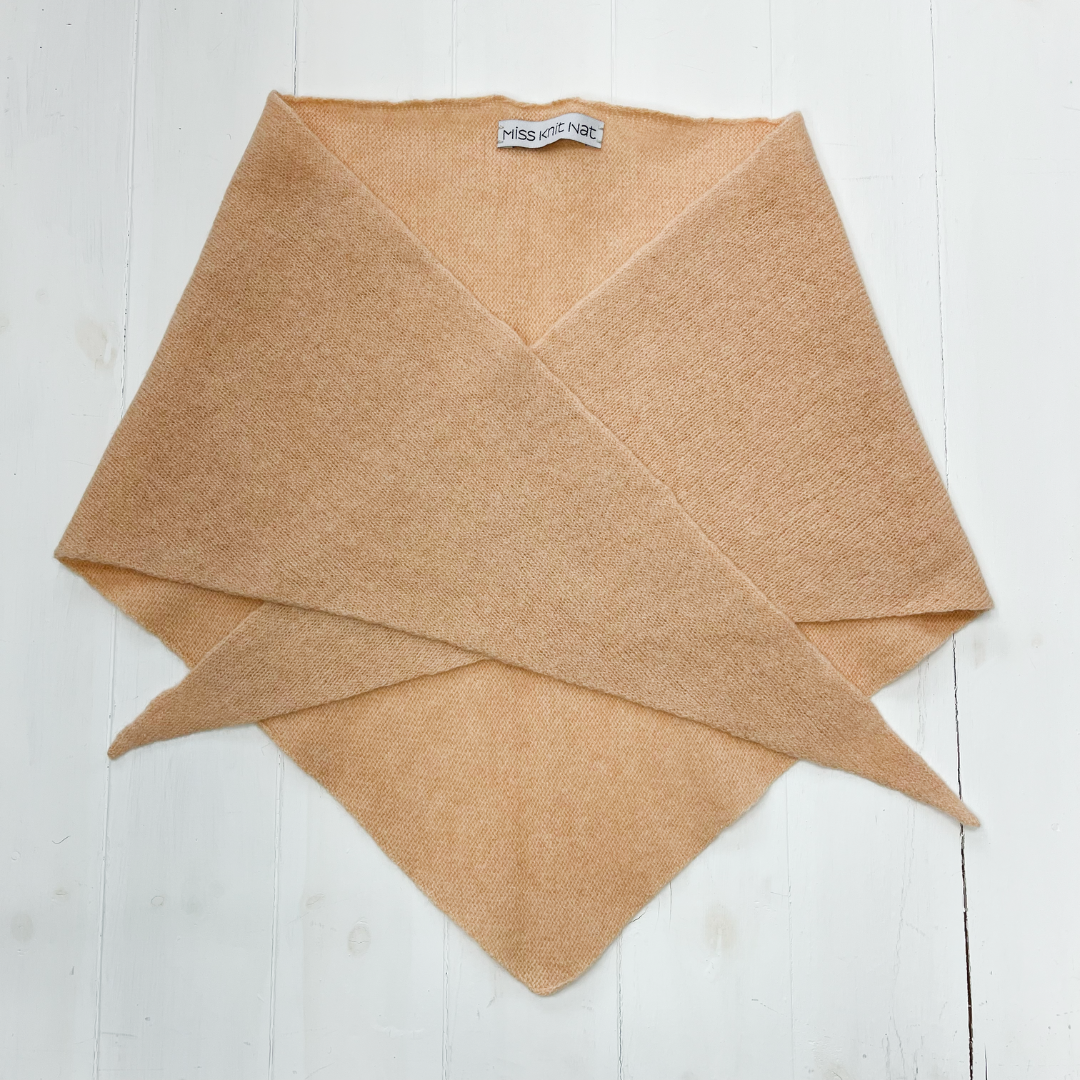 Triangle scarf - nectarine