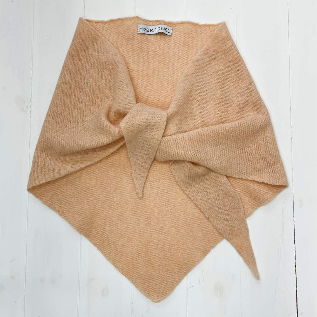 Triangle scarf - nectarine