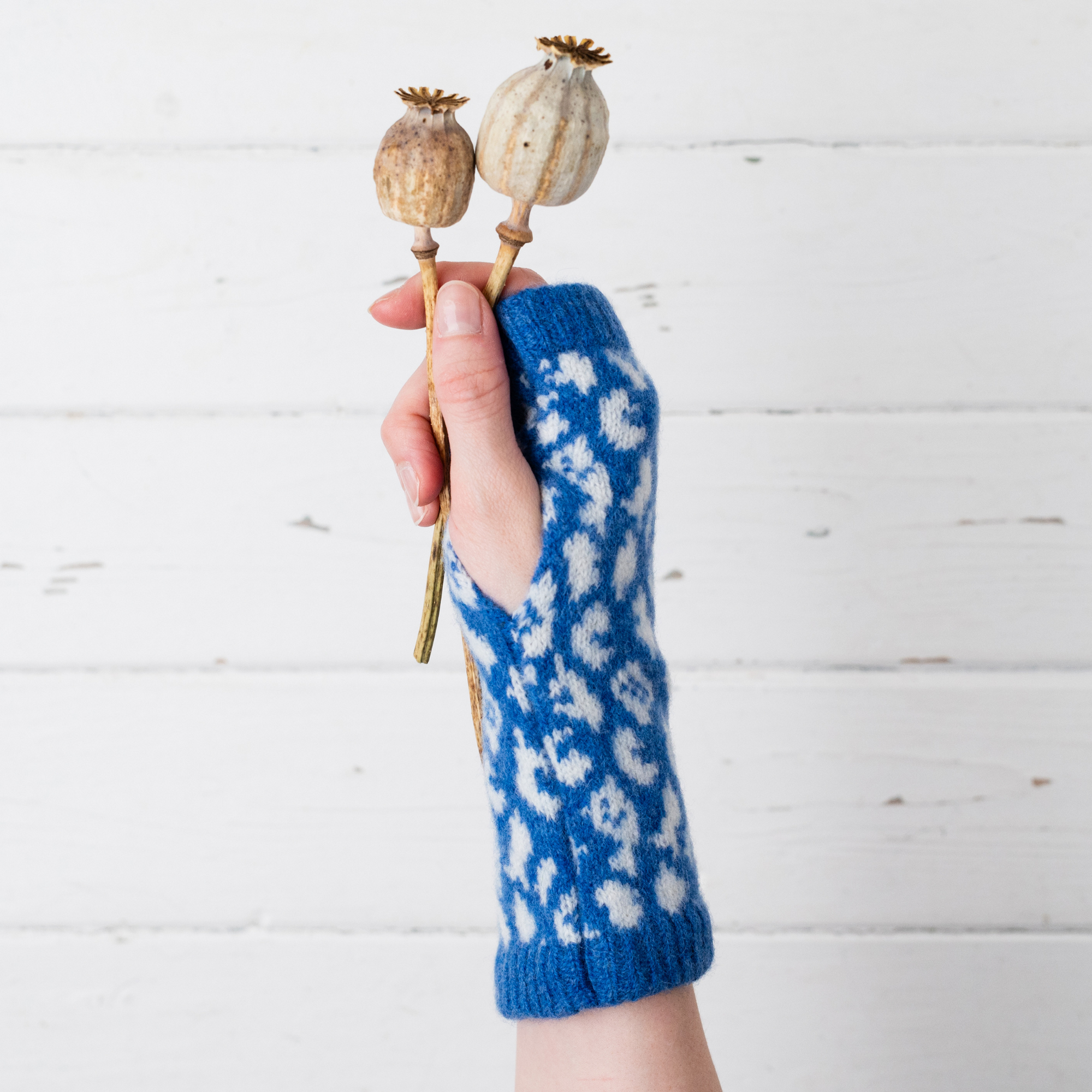Leopard wrist warmers - river and white
