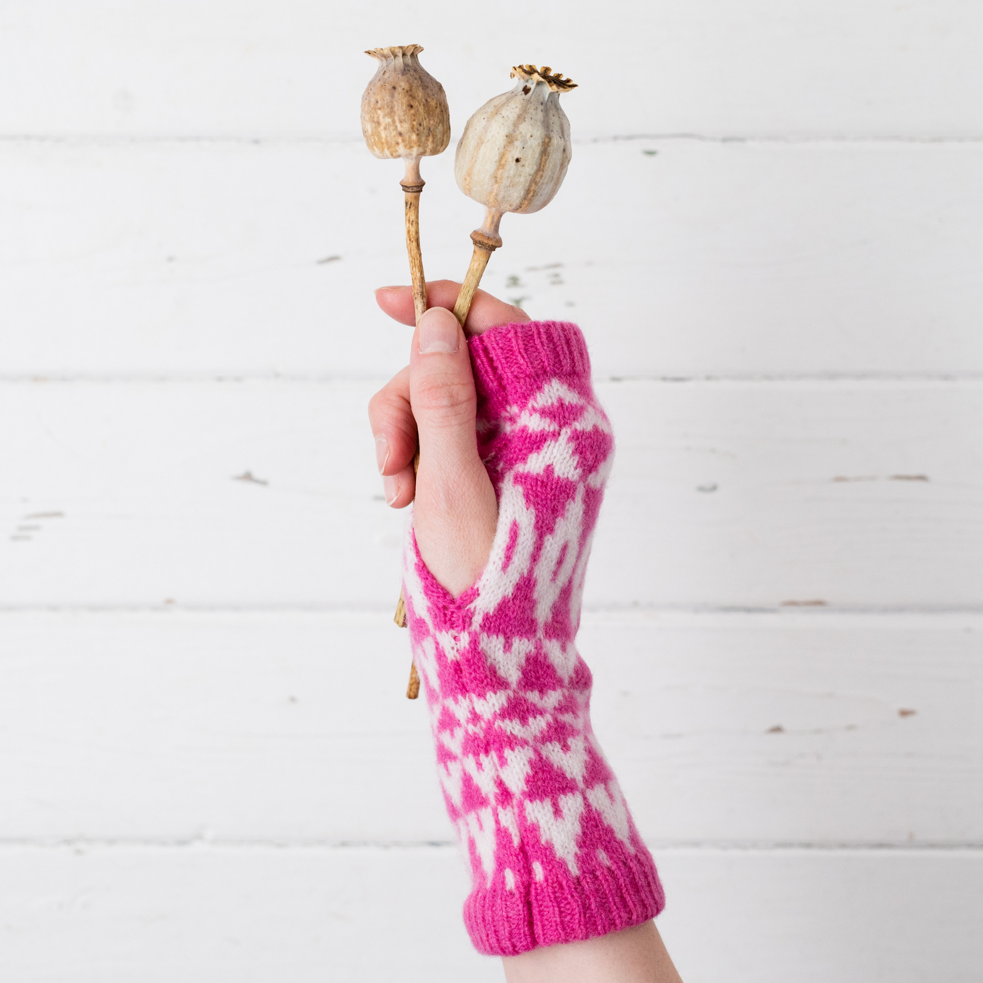 Mirror wrist warmers - bubblegum pink and white
