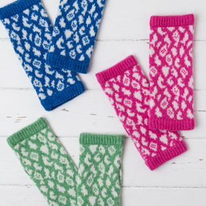 Leopard wrist warmers - bubblegum pink and white