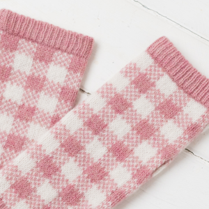Gingham wrist warmers - pink and white