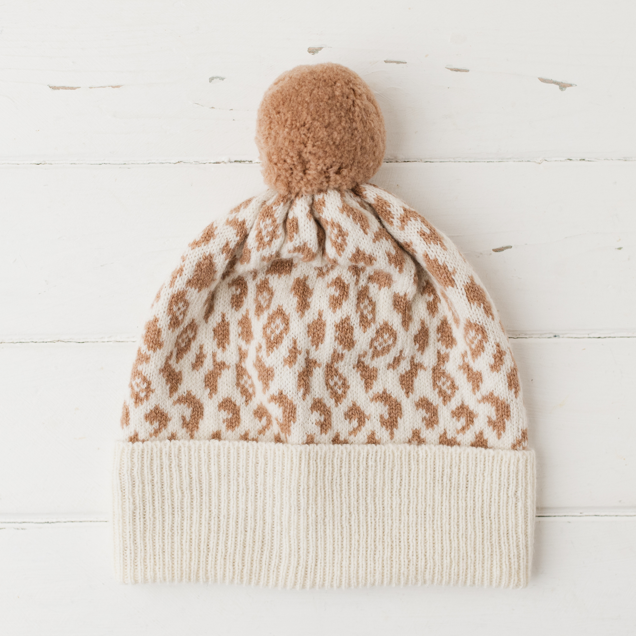 Leopard pom pom hat - ecru and camel