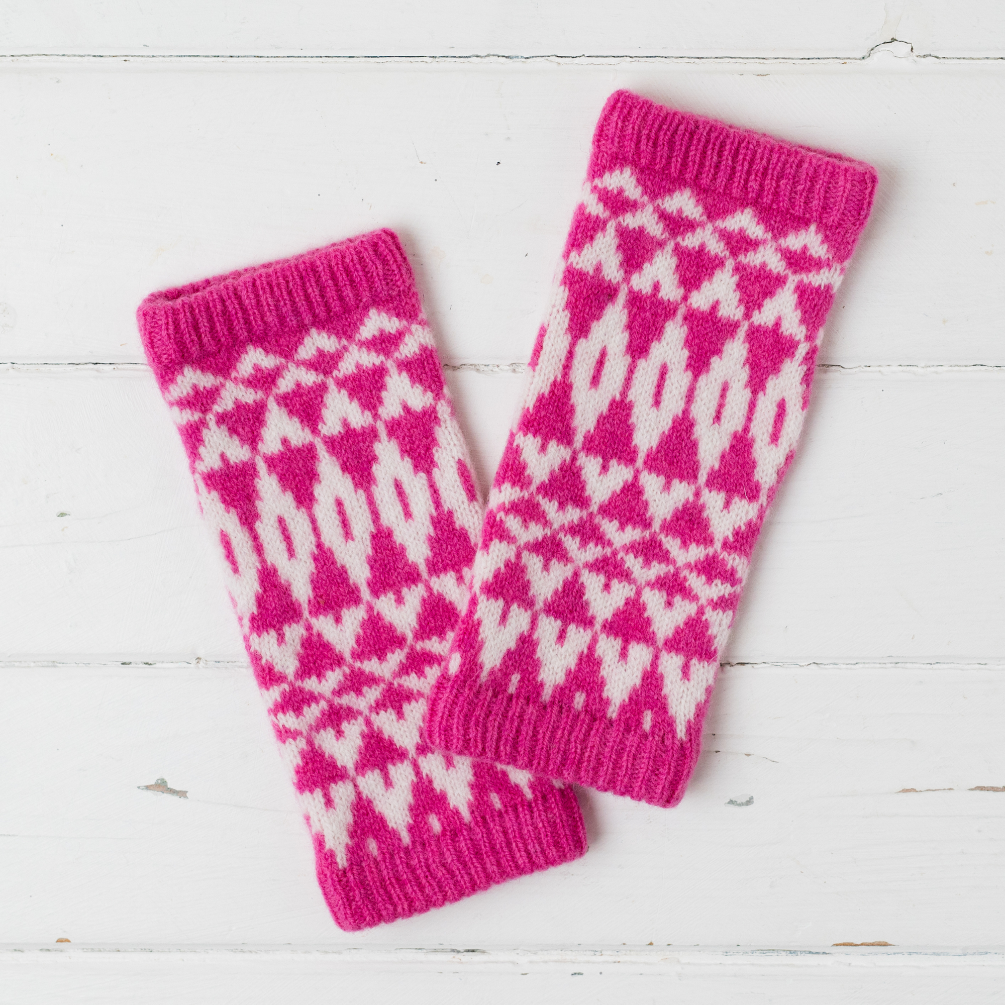 Mirror wrist warmers - bubblegum pink and white