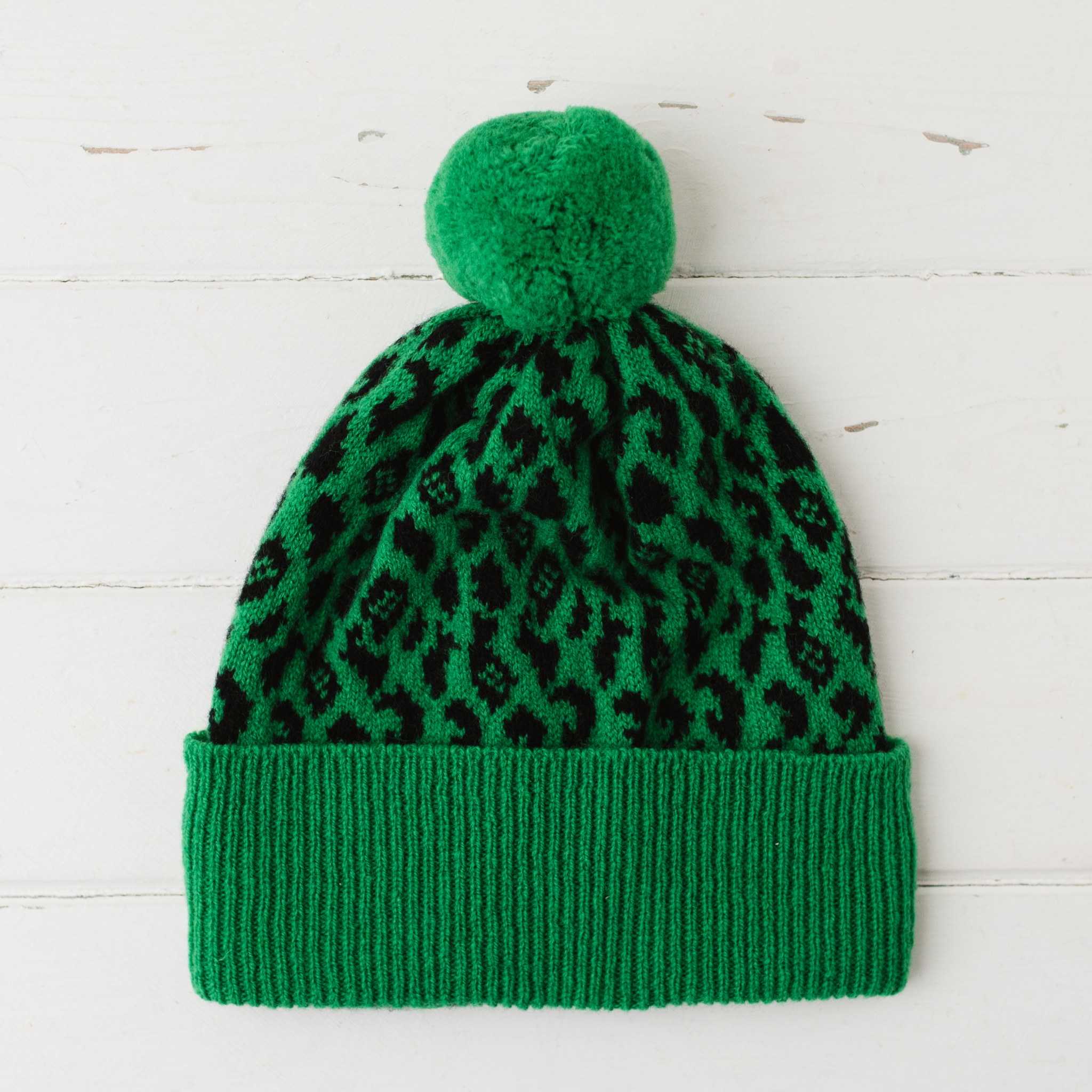 Leopard pom pom hat - billiard green and black