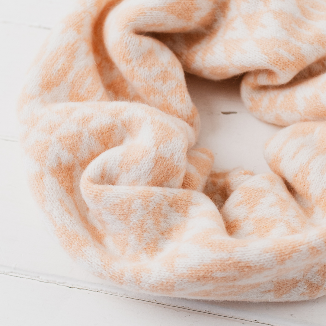 Mirror snood / cowl - nectarine and white (dispatched in 2-3 weeks)