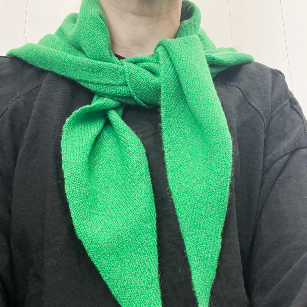 Triangle scarf - billiard green with honesty pink stripe