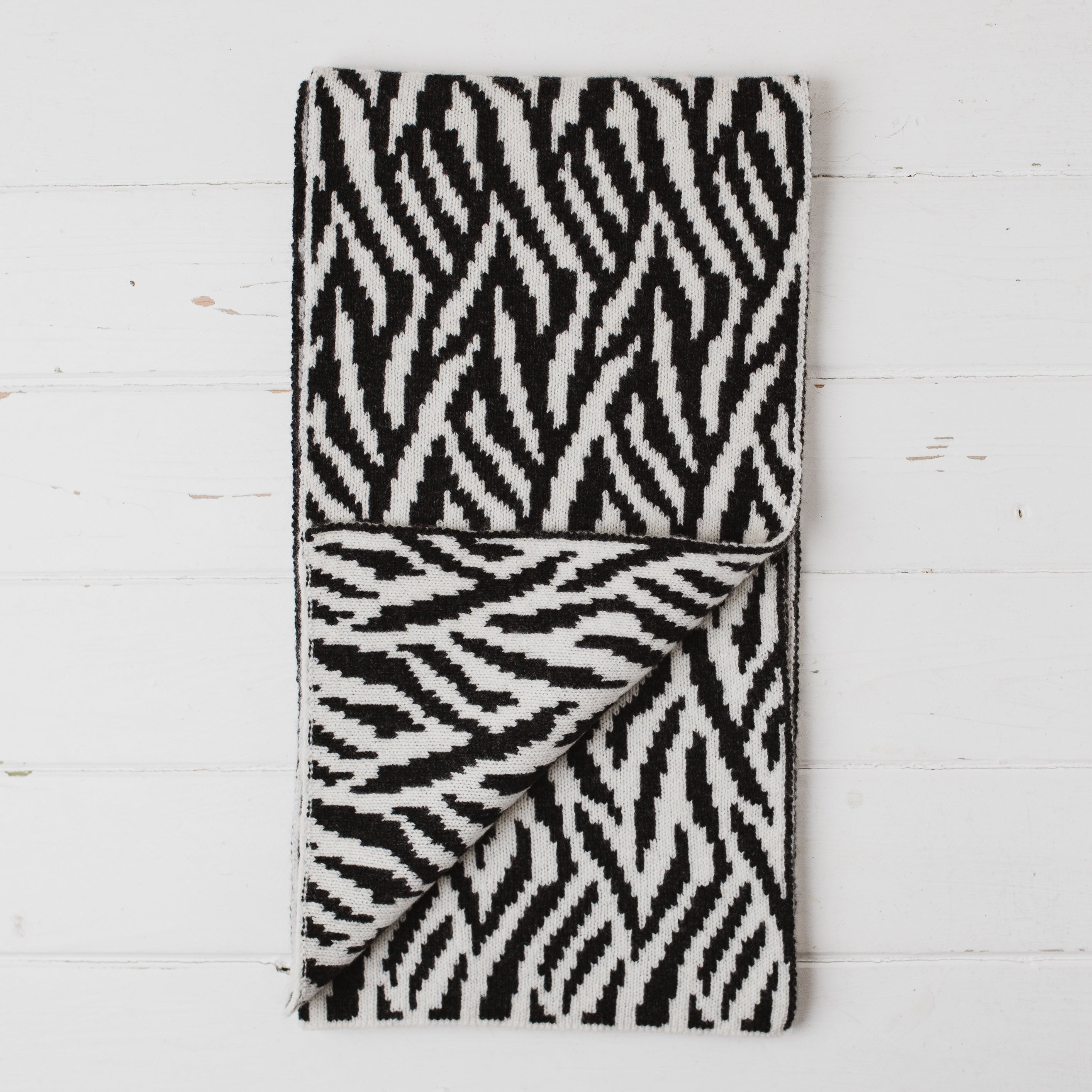 Zebra reversible scarf - charcoal and ecru