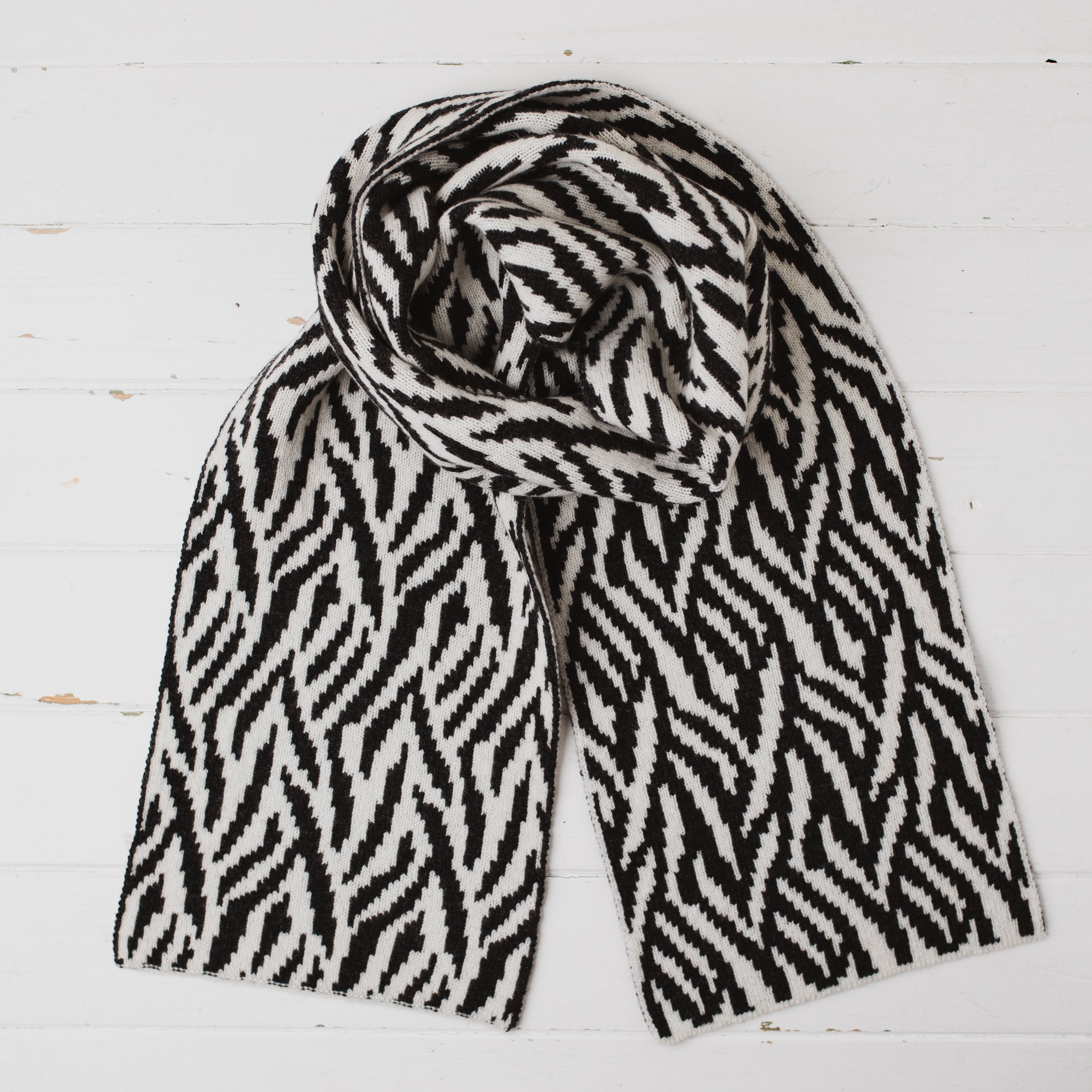 Zebra reversible scarf - charcoal and ecru