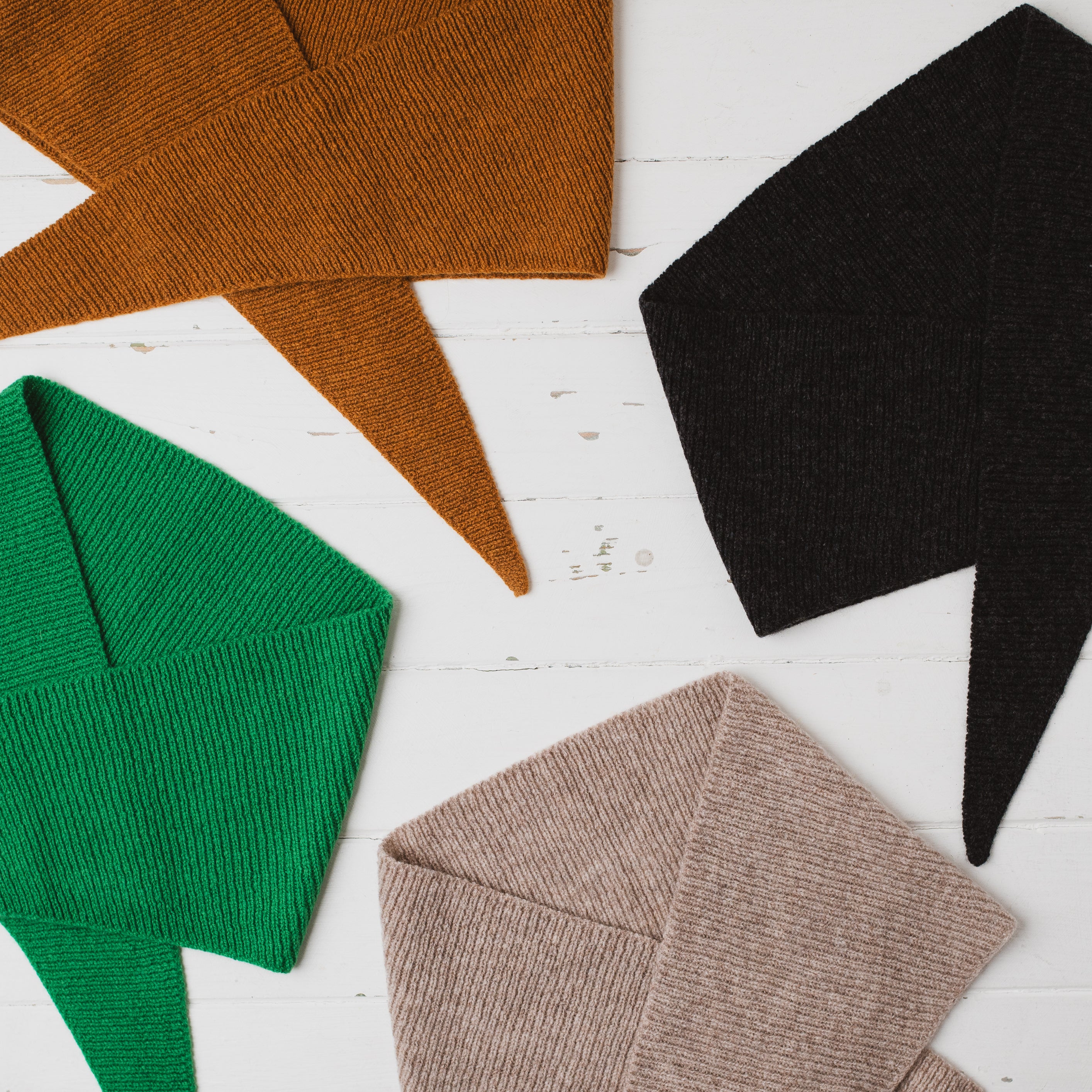 Lambswool neckerchief - charcoal