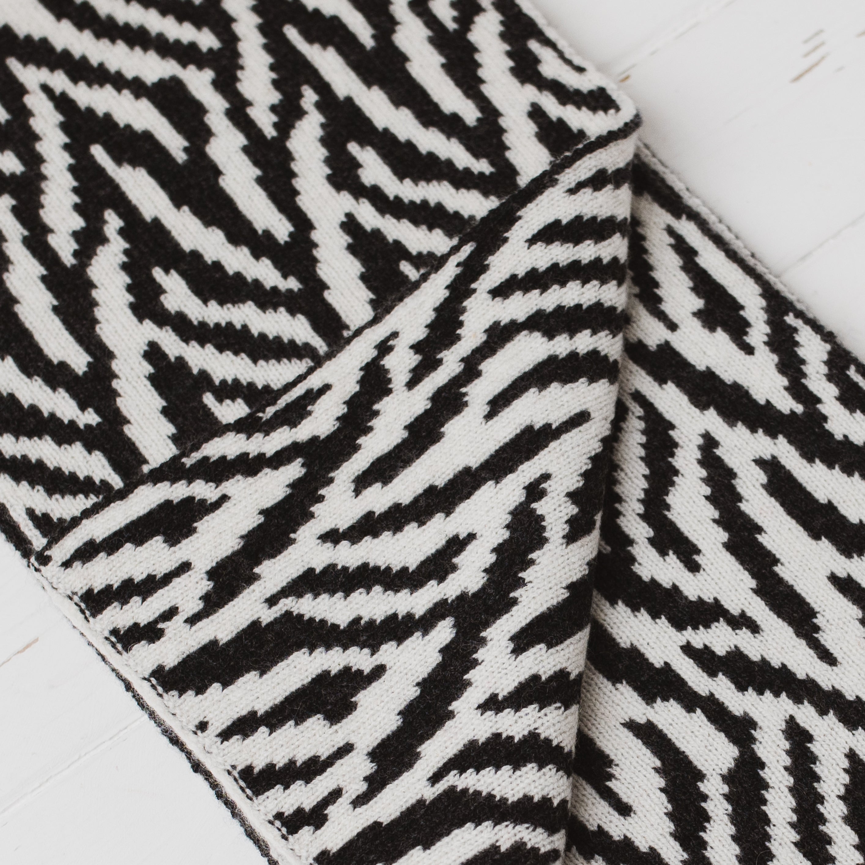 Zebra reversible scarf - charcoal and ecru