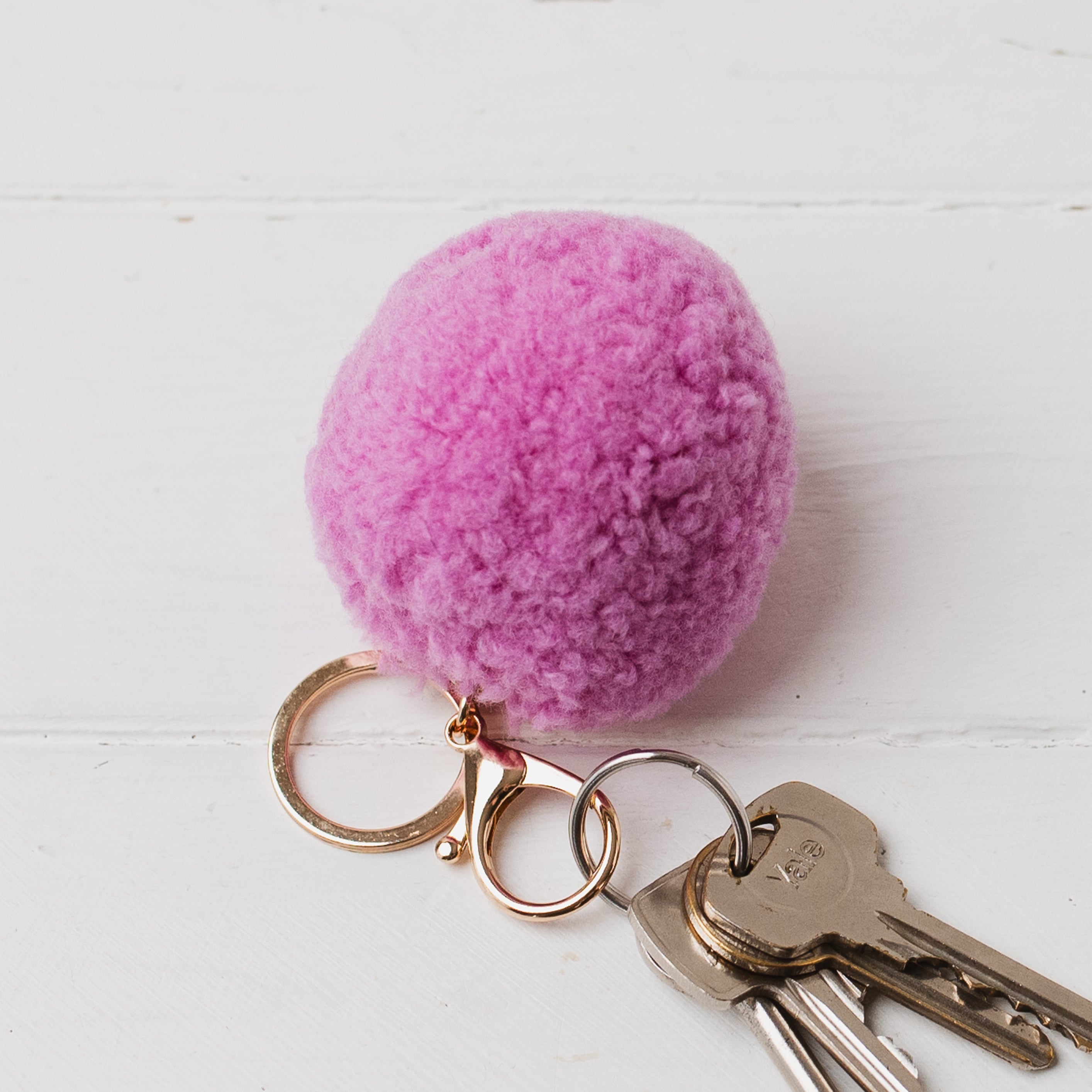 Pom Pom keyring / bag charm - thulian pink
