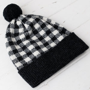 Gingham pom pom hat - monochrome