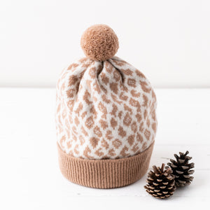 Leopard pom pom hat - cream