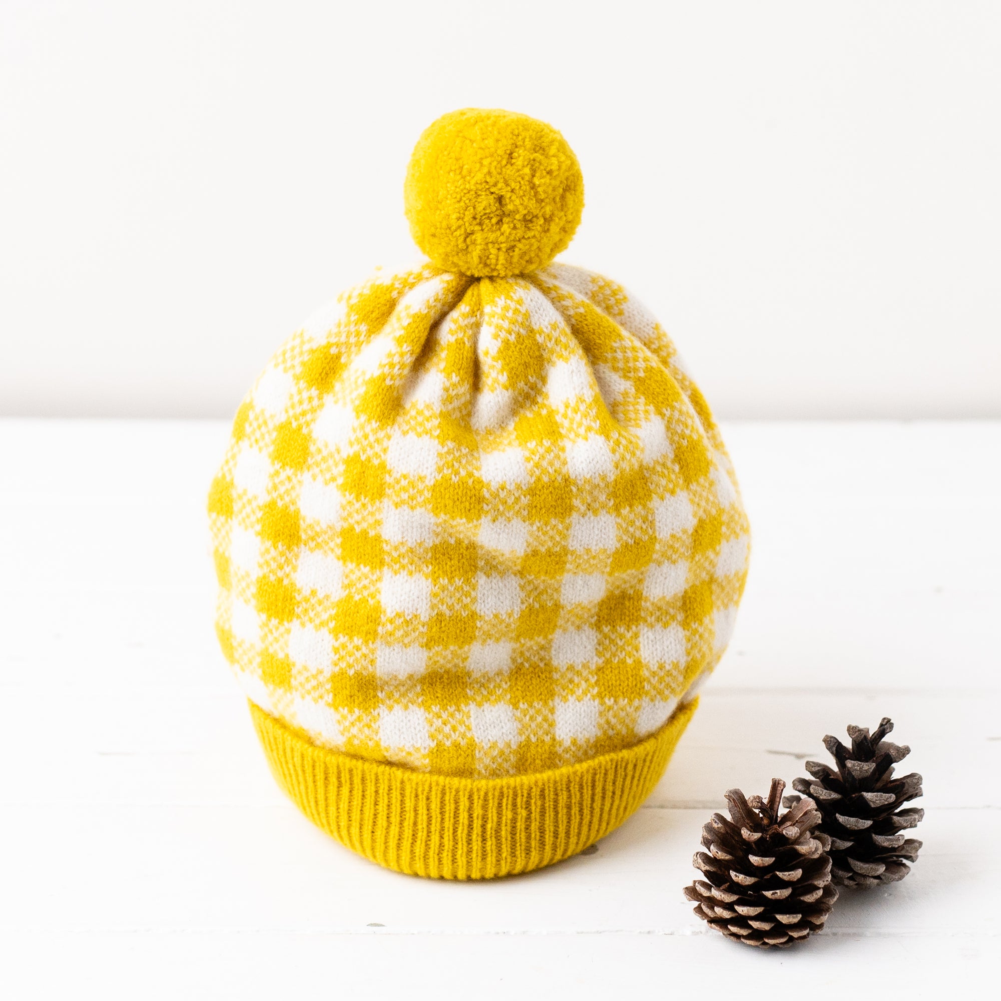 Gingham pom pom hat - piccalilli