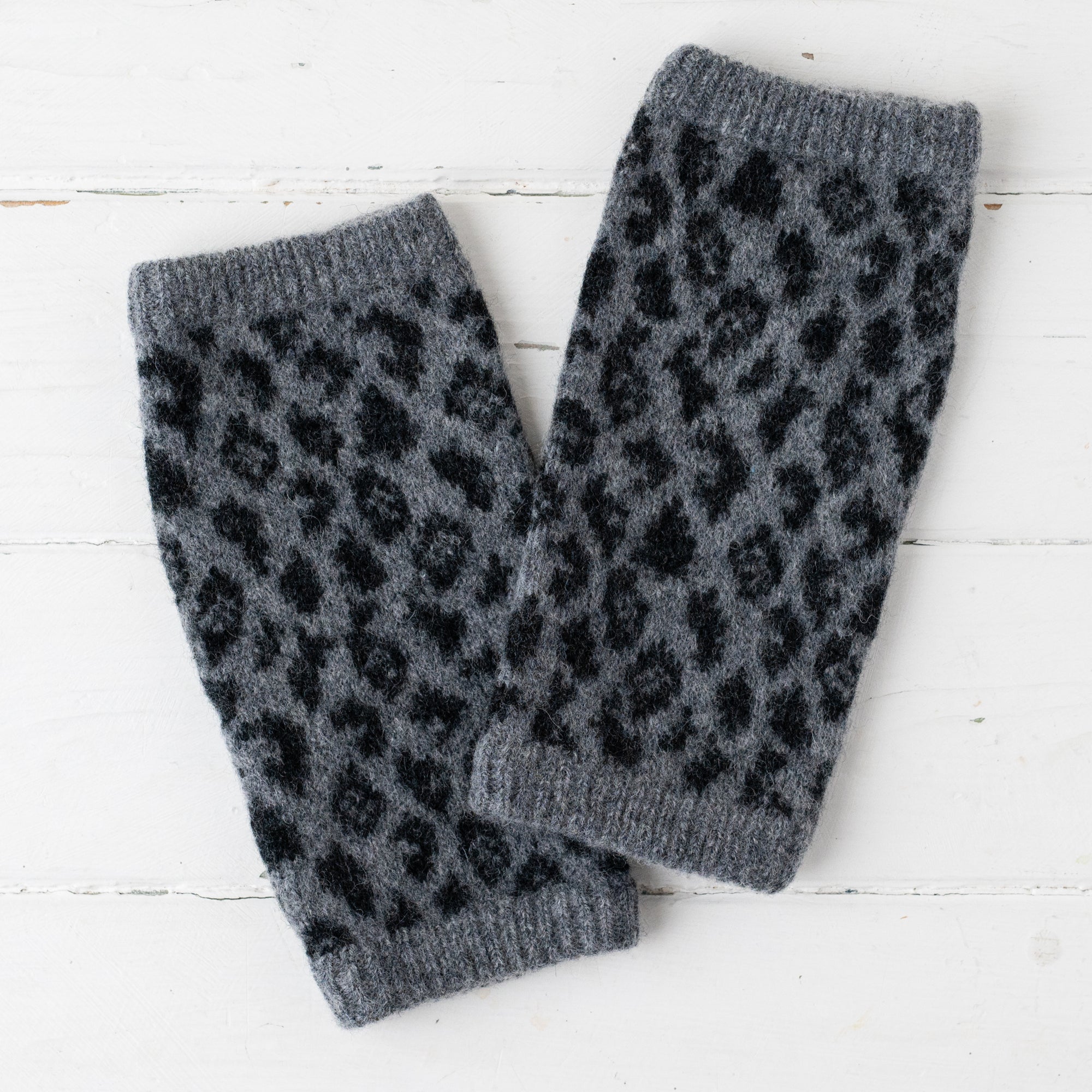 Leopard wrist warmers - grey (MADE TO ORDER)