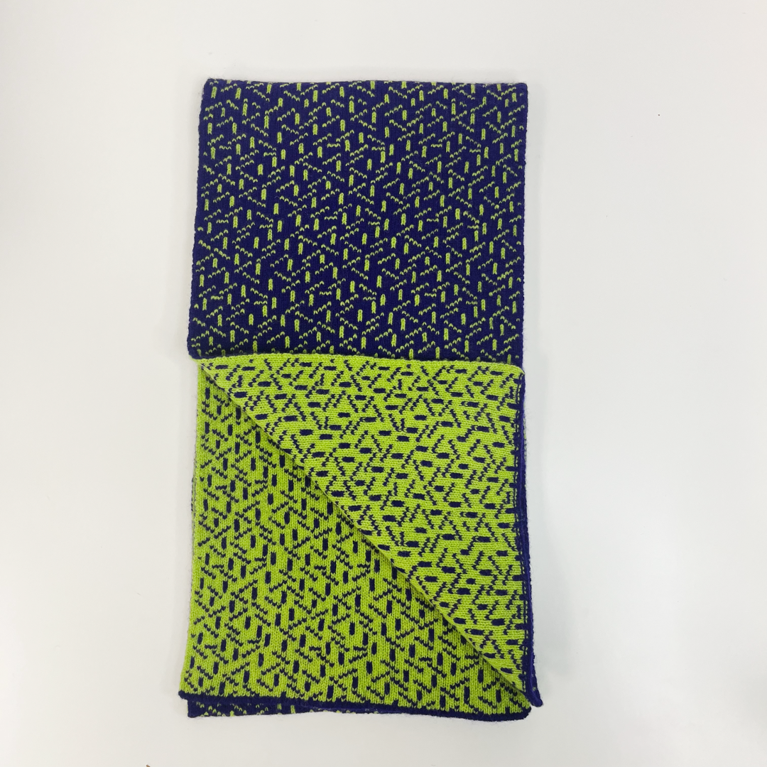 Scatter reversible scarf - nightfall and lime