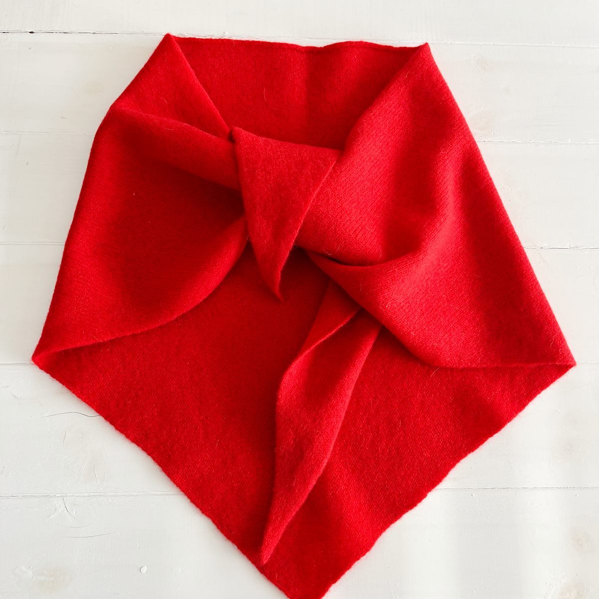 SAMPLE Triangle scarf - red