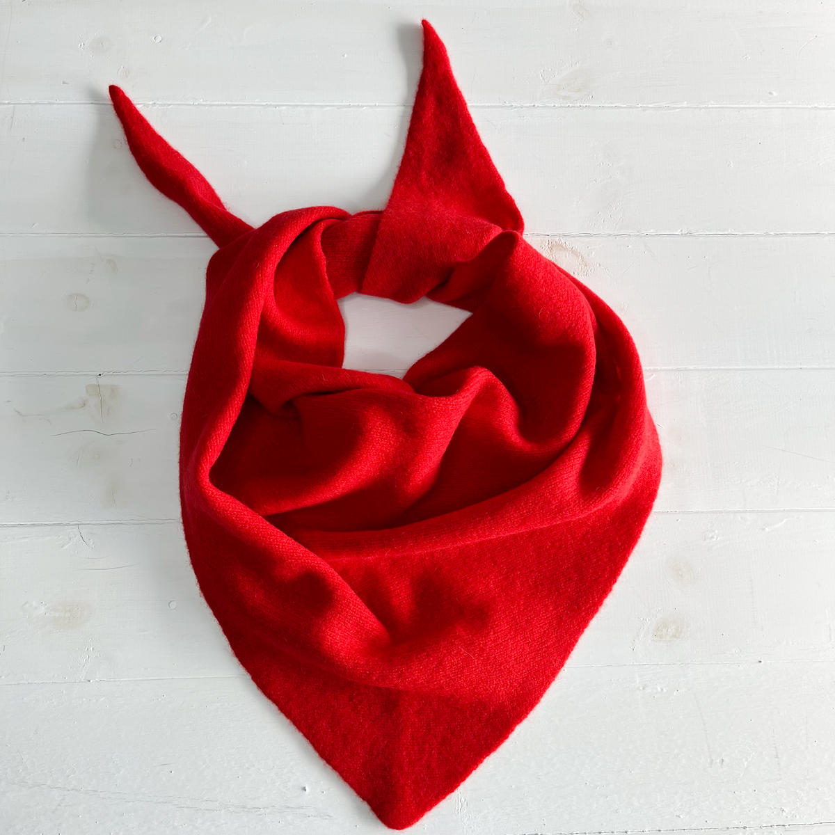 SAMPLE Triangle scarf - red