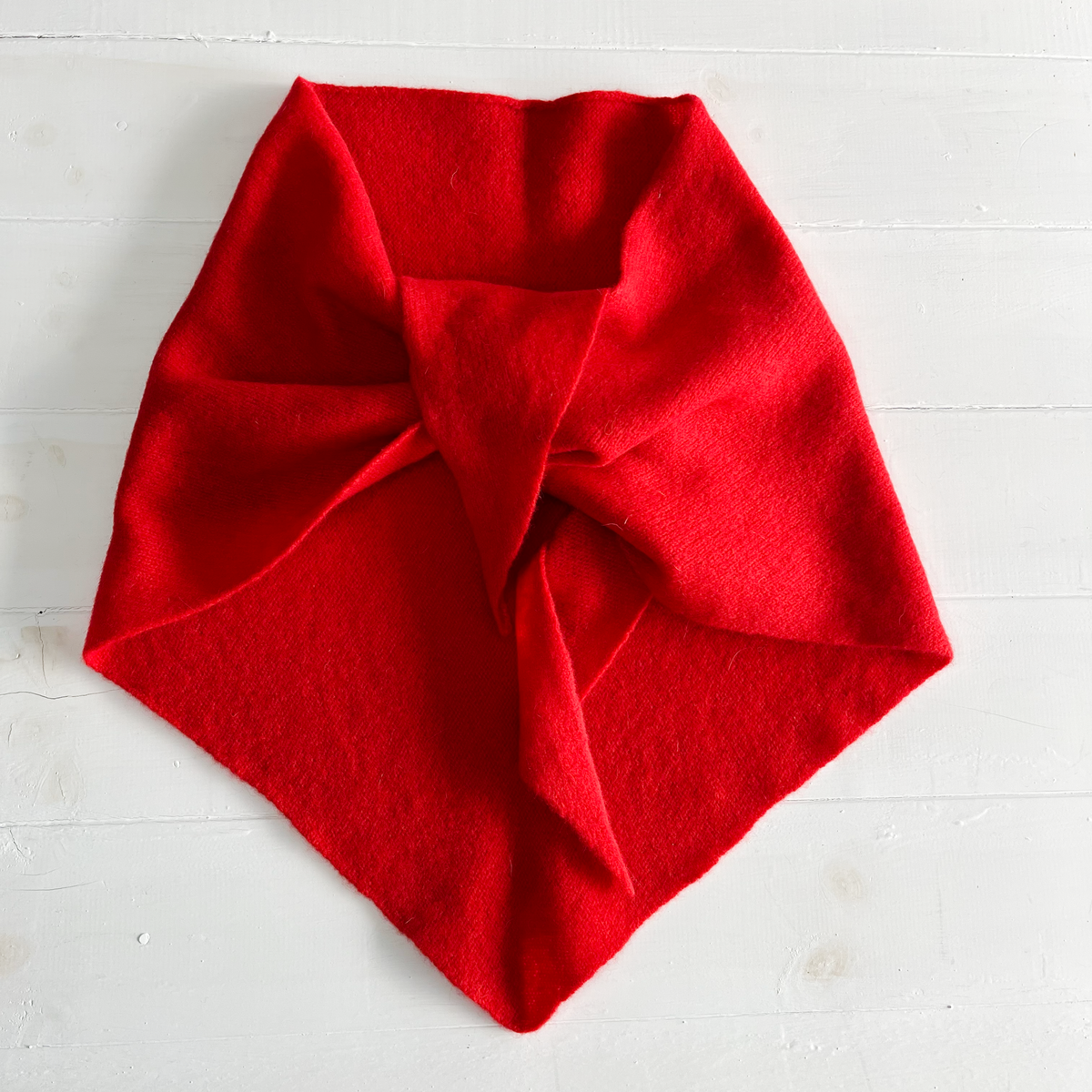 SAMPLE Triangle scarf - red