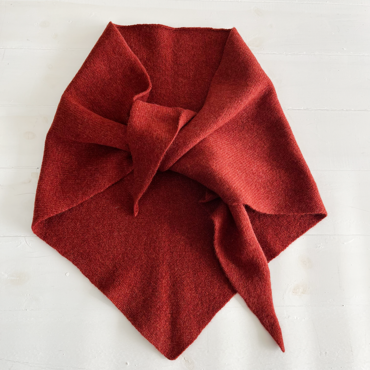 SAMPLE Triangle scarf - sienna
