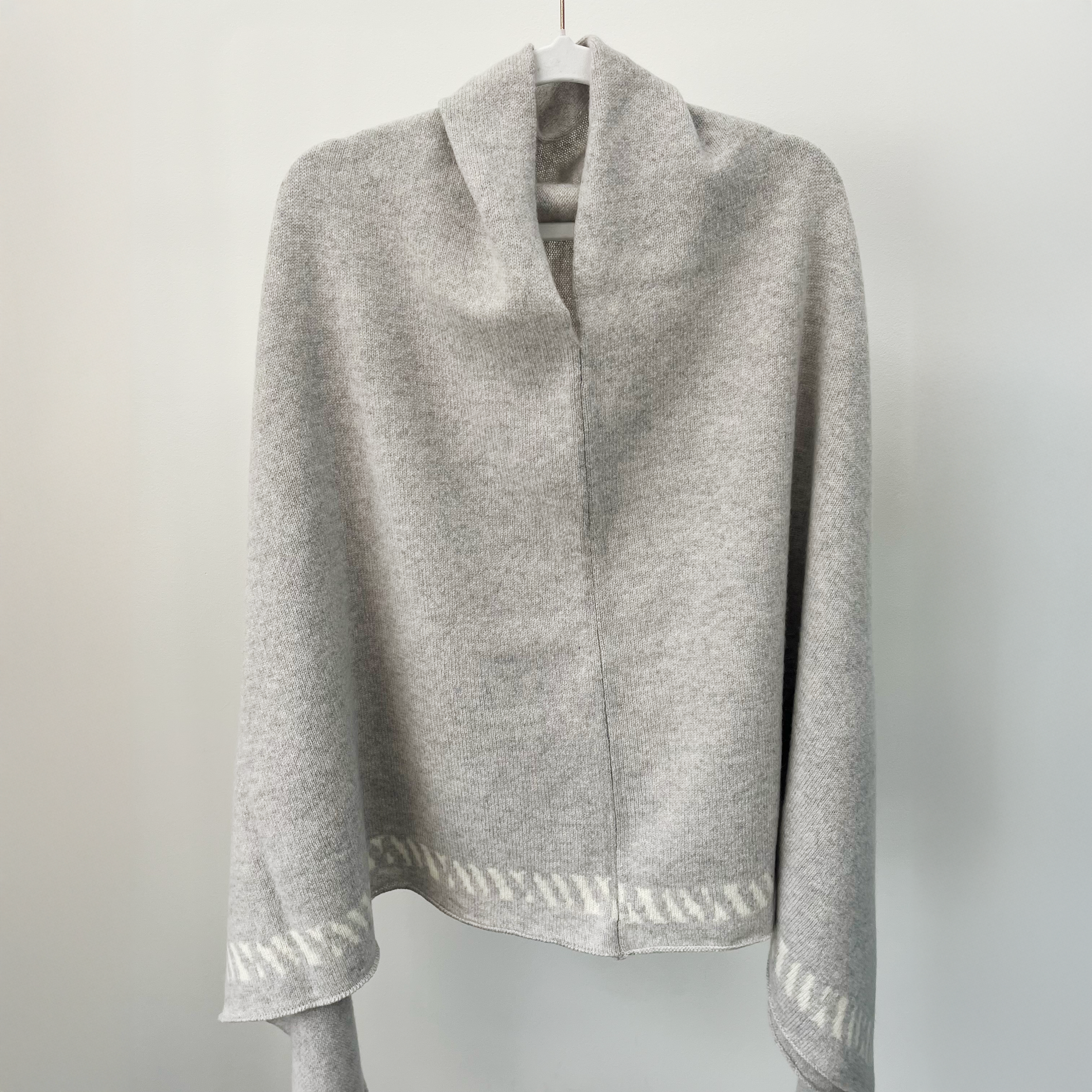 Lambswool knitted poncho - zinc grey and white