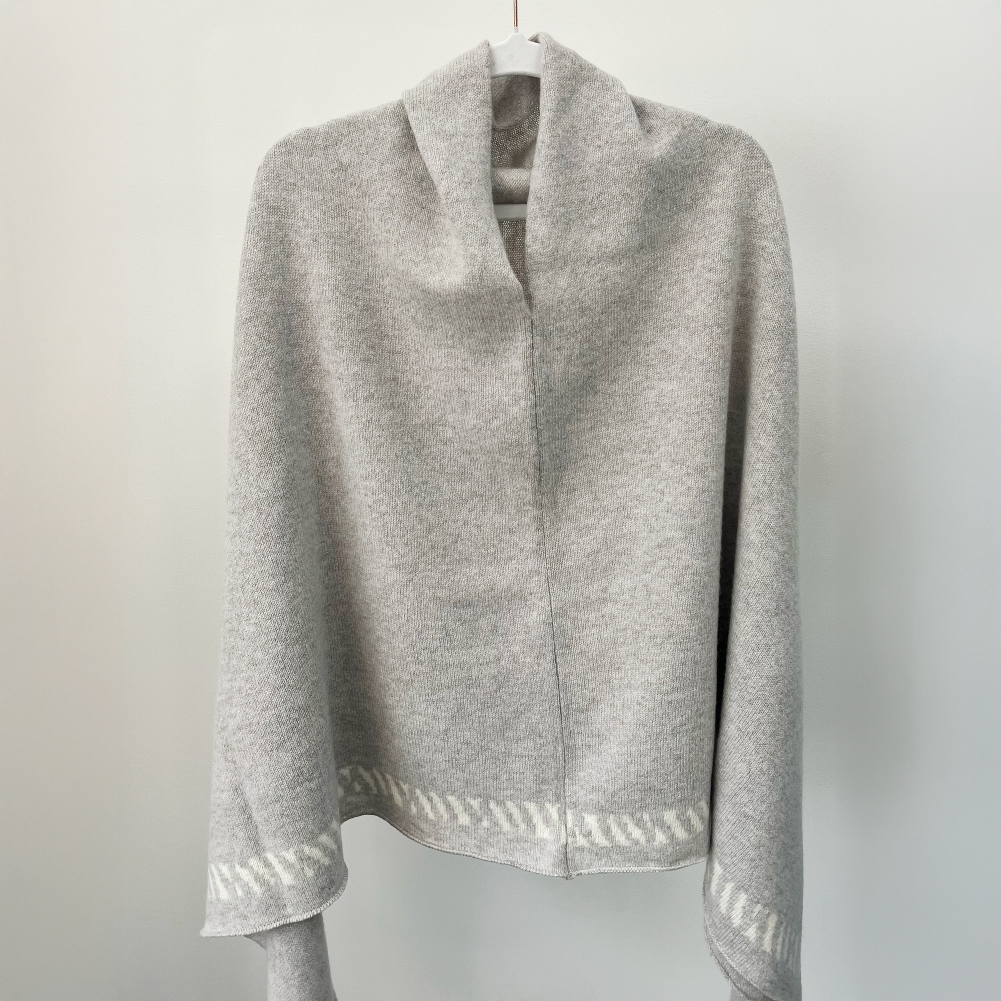 Lambswool knitted poncho - zinc grey and white