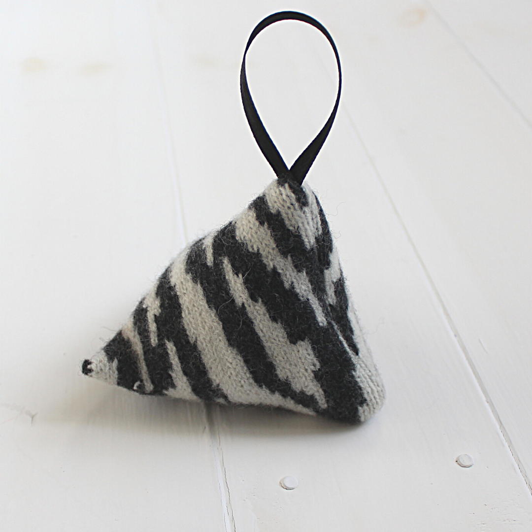 Zebra lavender bag - monochrome