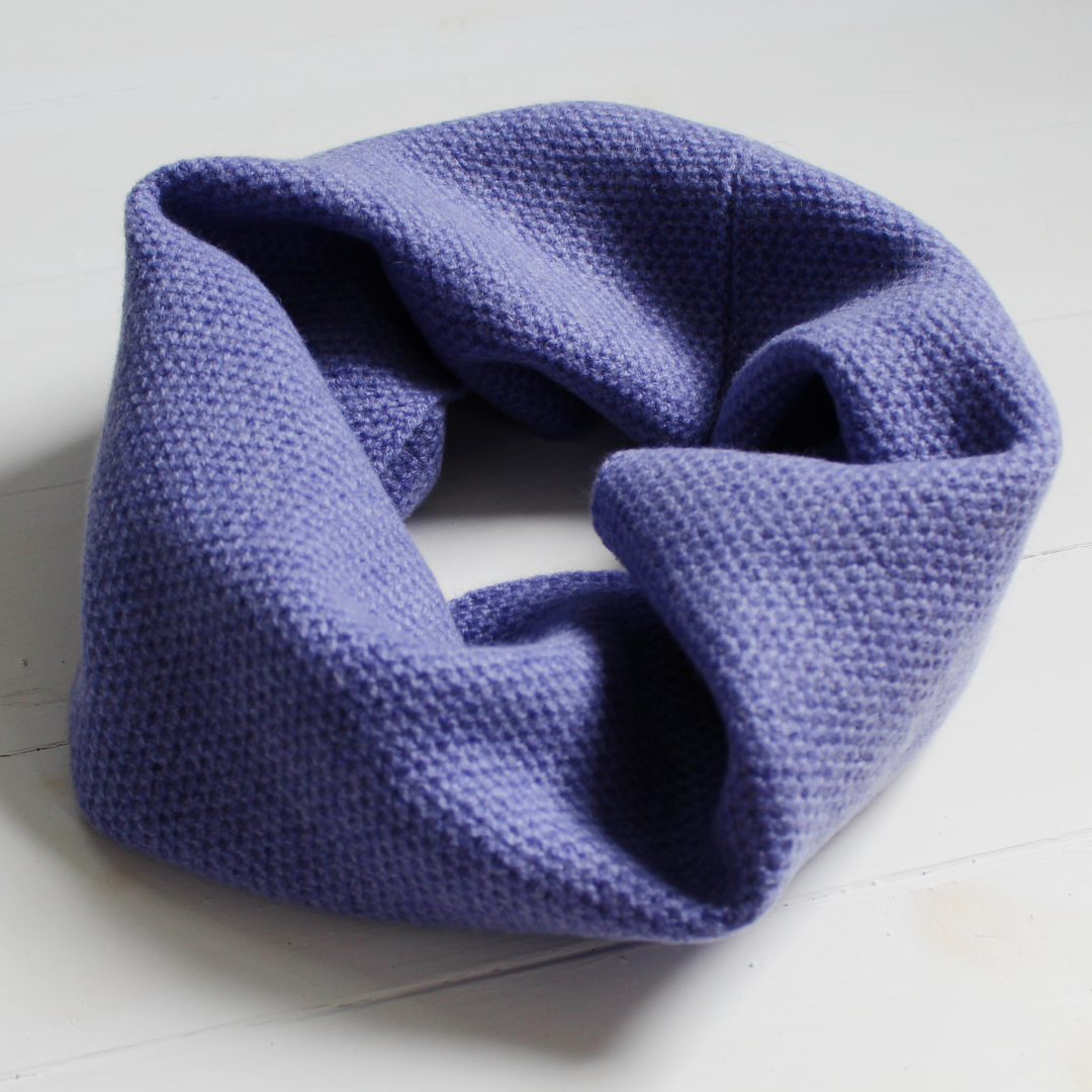 Honeycomb cowl - water iris (MADE TO ORDER)