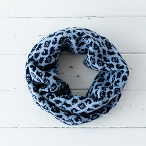 Leopard cowl - light blue and navy