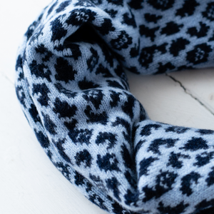 Leopard cowl - light blue and navy