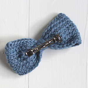 SAMPLE SALE Crochet bow hairclip