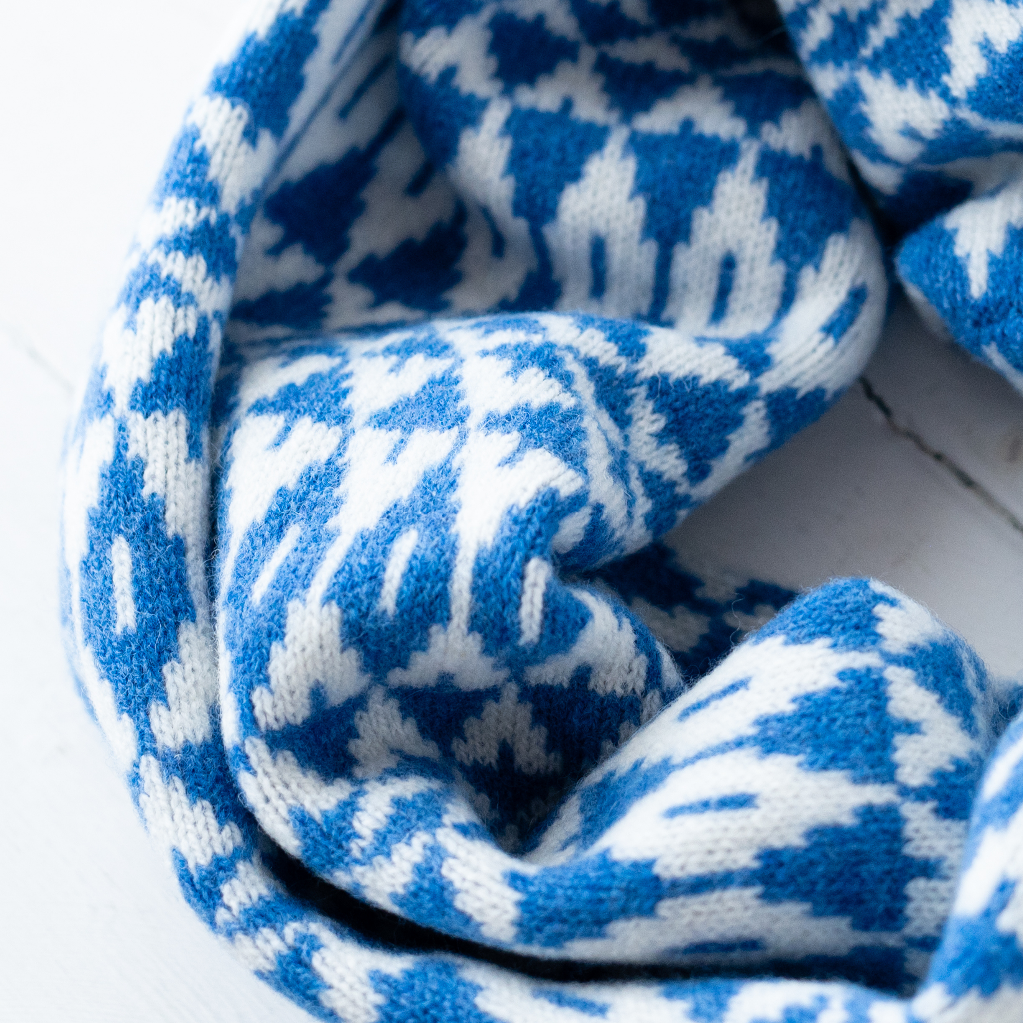 Mirror cowl - river and white (PRE-ORDER)